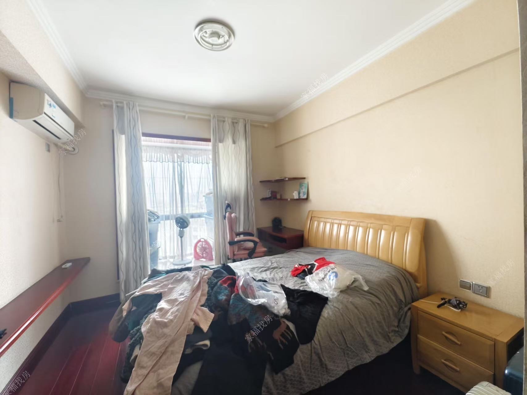 吉泰邦臣  4室2厅2卫    2500.0元/月 吉泰邦臣  4室2厅2卫    2500.0元/月室内图