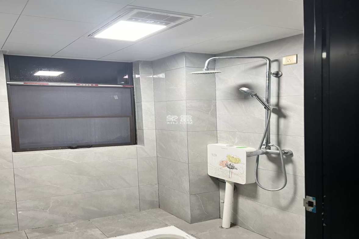 山水印象澜庭 3室2厅2卫 2400.0元/月 山水印象澜庭 3室2厅2卫 2400.0元/月室内图