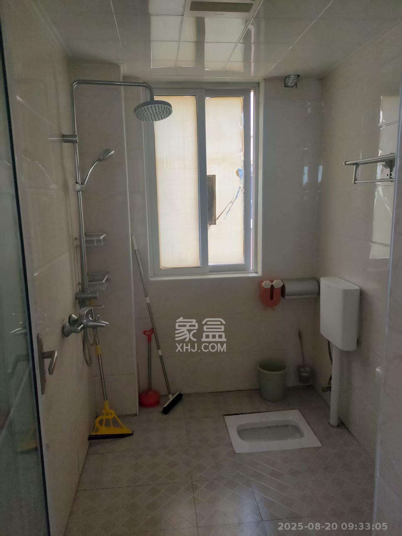 金麓西岸和苑  3室2厅1卫    2300.0元/月室内图