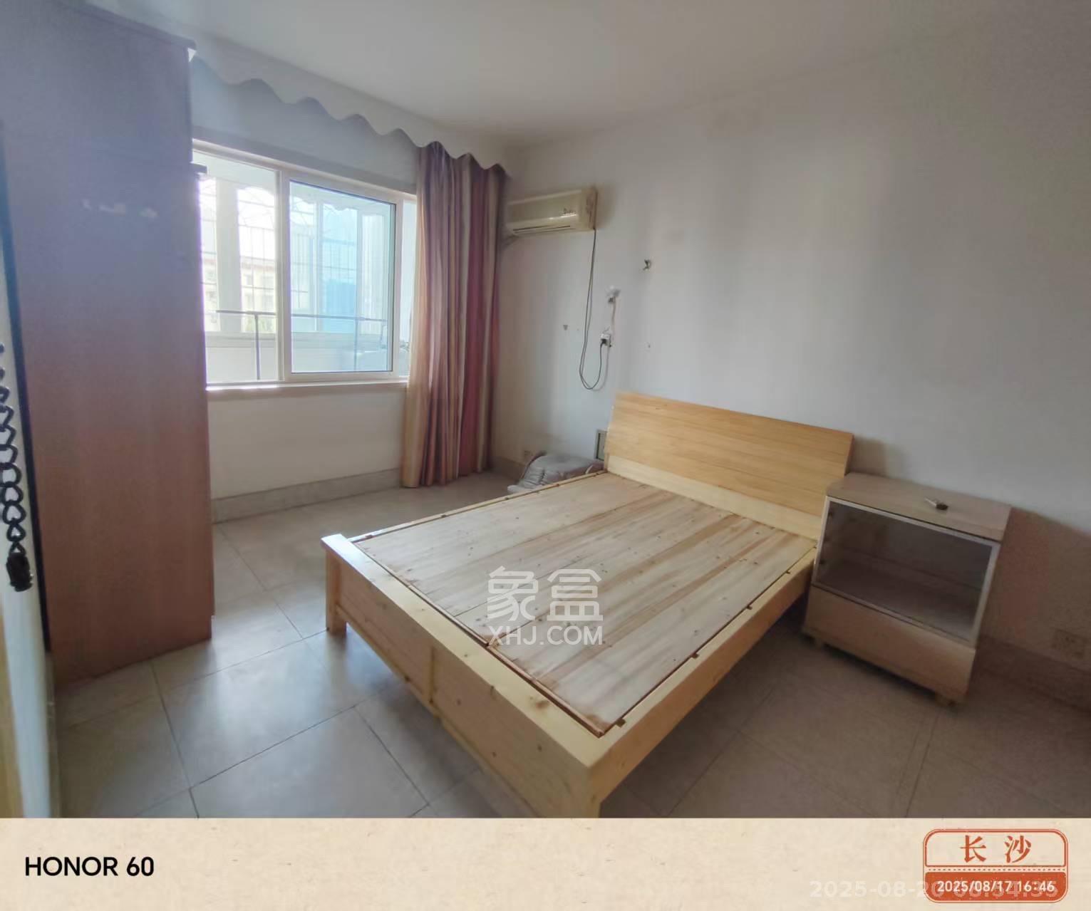 荷花园电信宿舍(天辰荷花苑) 2室2厅1卫 1200.0元/月 荷花园电信宿舍(天辰荷花苑) 2室2厅1卫 1200.0元/月室内图