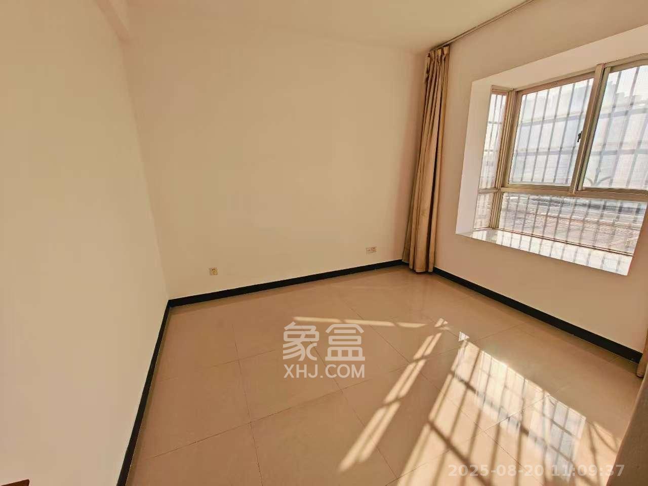 上河国际F座  3室2厅1卫   2800.00元/月室内图