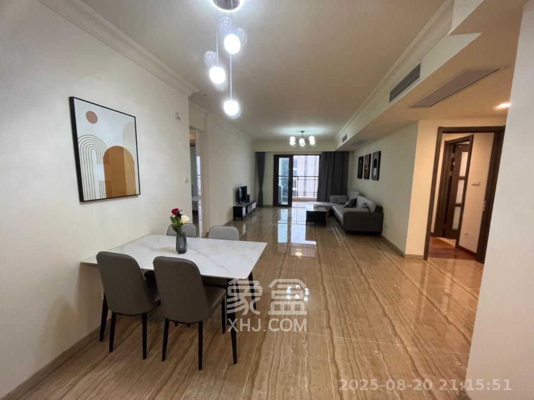 碧桂园翘楚棠  4室2厅2卫    2800.0元/月室内图