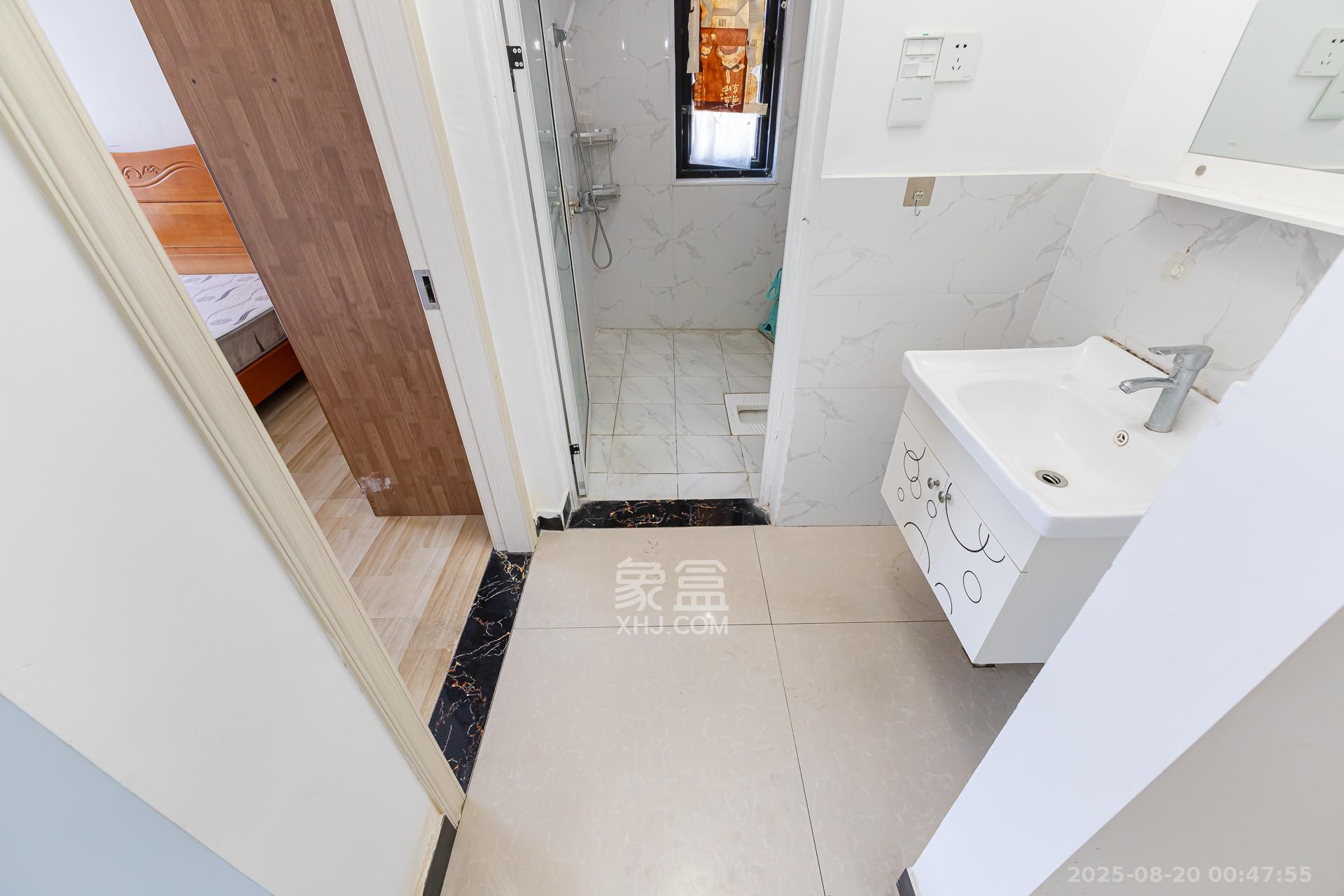 勤诚达境界城 3室2厅1卫 78.0万 勤诚达境界城 3室2厅1卫 78.0万卫生间