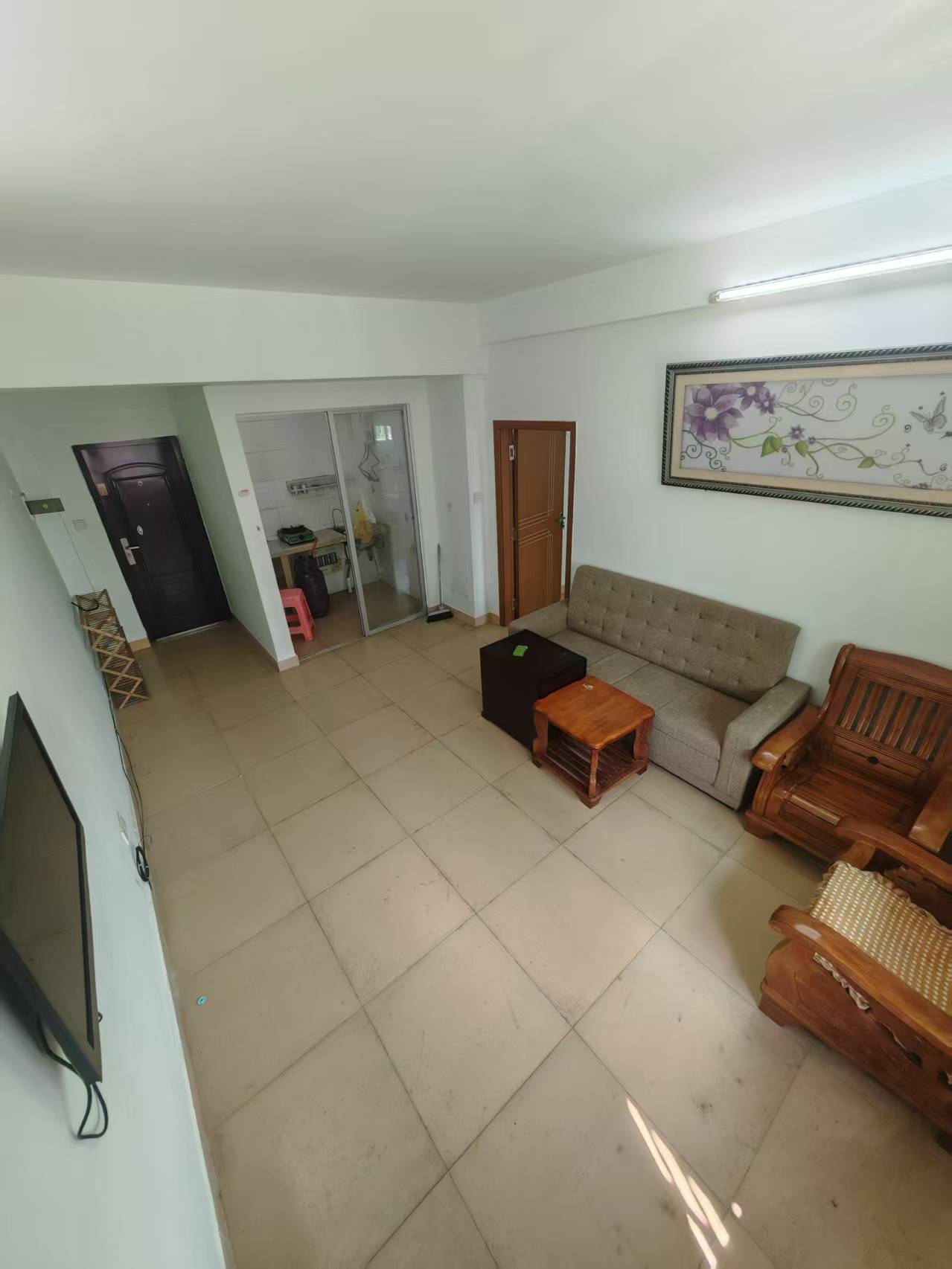 立天公寓 1室1厅1卫 56.0万 立天公寓 1室1厅1卫 56.0万客厅