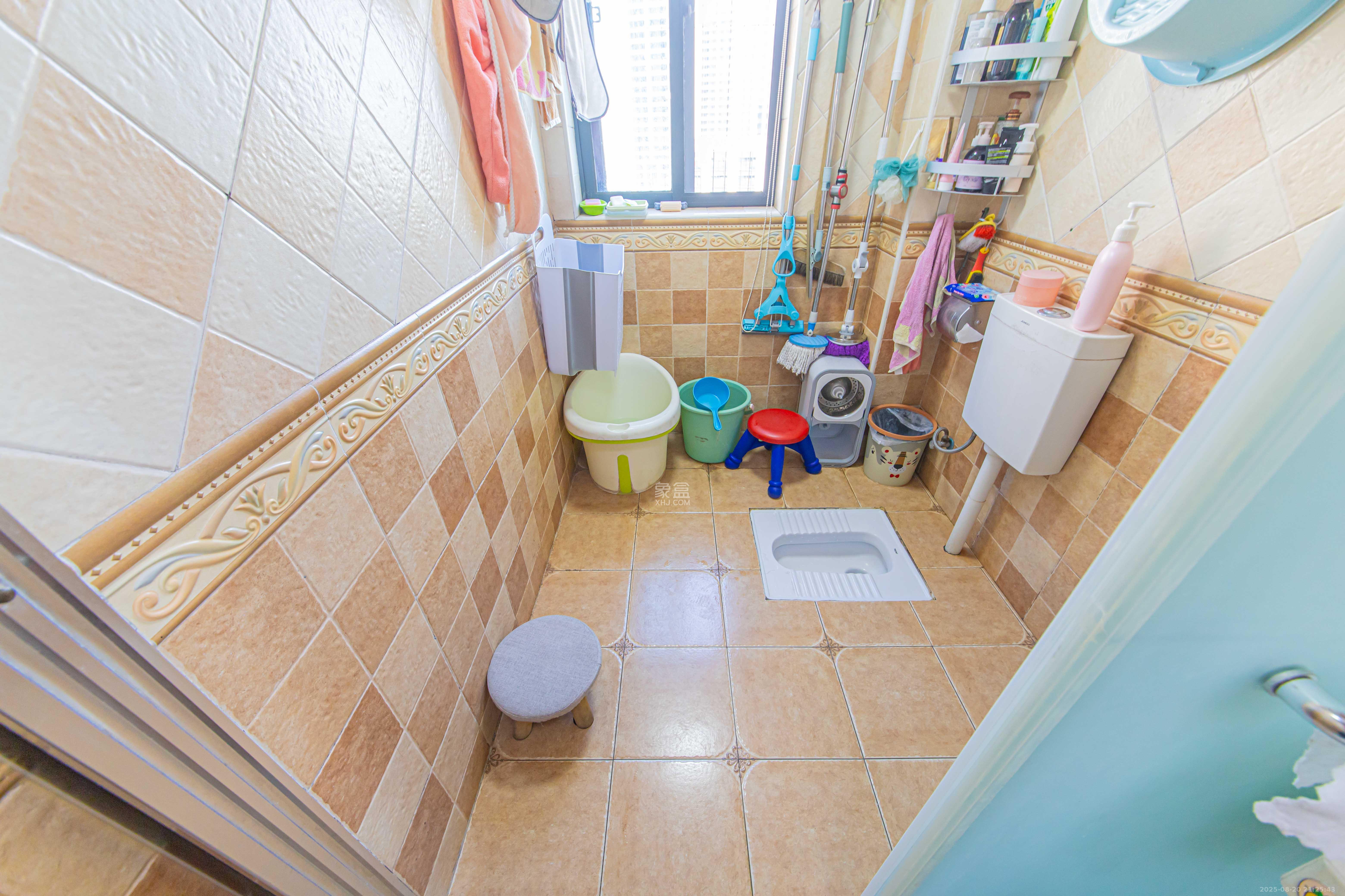 鑫远尚玺苑  4室2厅2卫    183.68万 鑫远尚玺苑  4室2厅2卫    183.68万卫生间