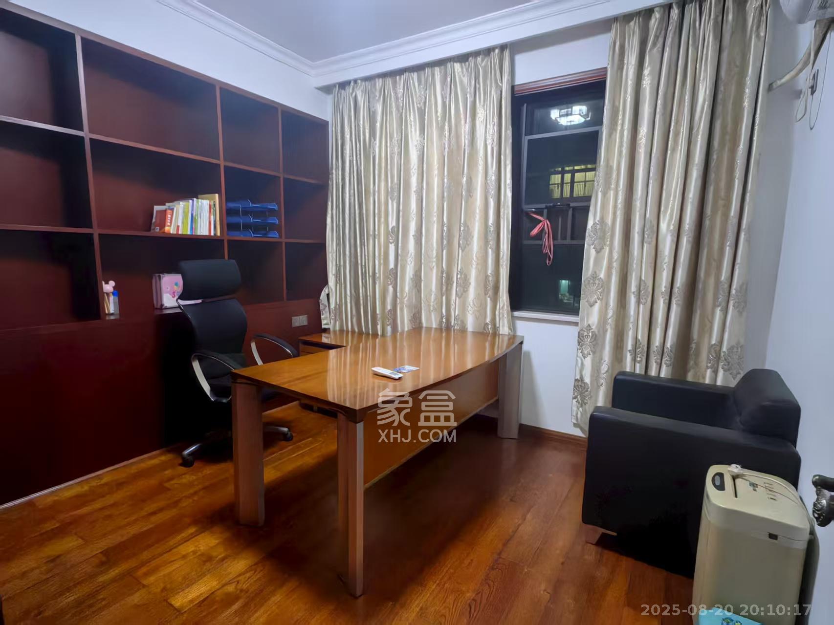 宏聚地中海 4室2厅2卫 2700.0元/月 宏聚地中海 4室2厅2卫 2700.0元/月室内图