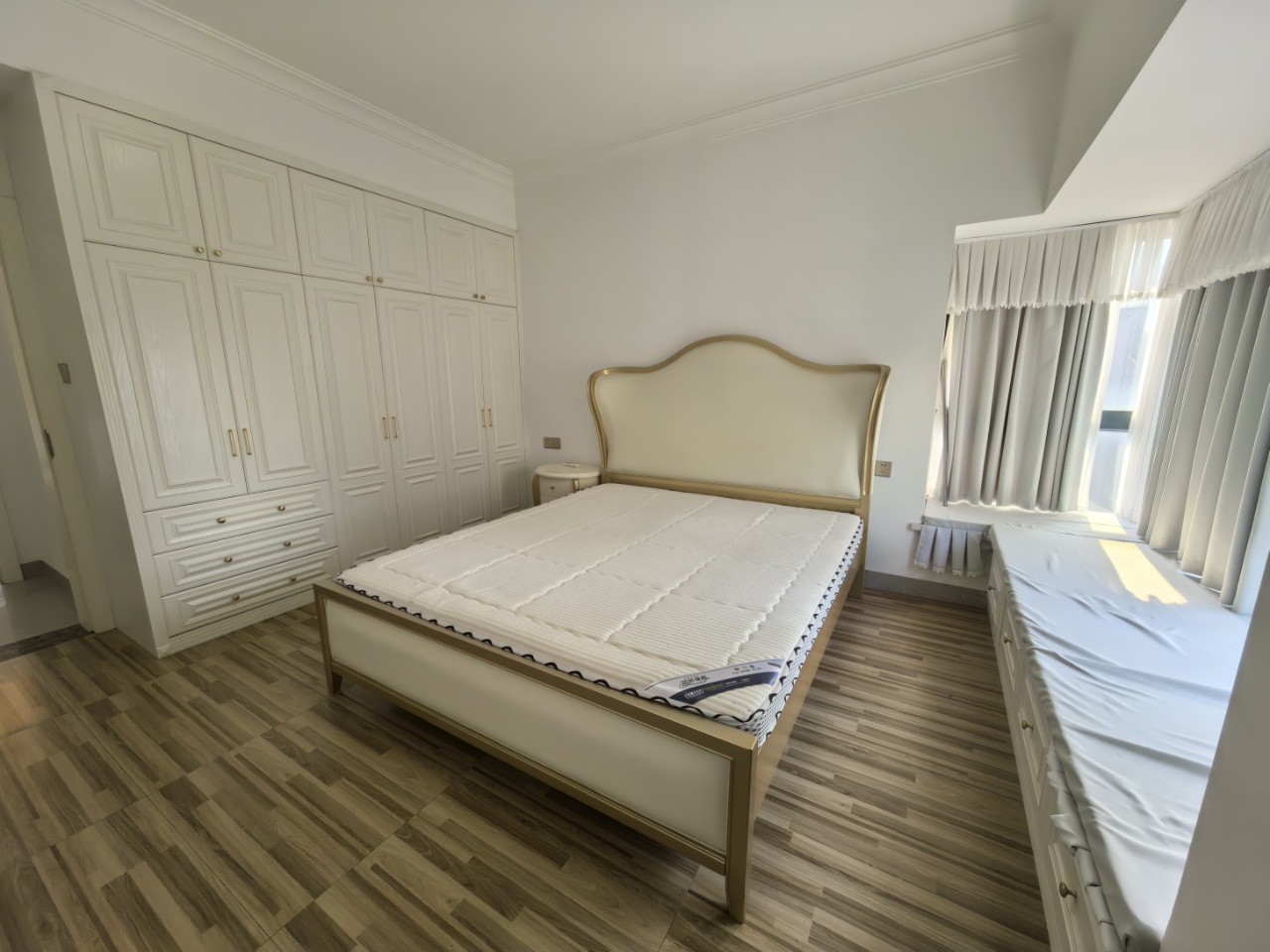 世纪嘉苑 3室2厅2卫 2800.0元/月 世纪嘉苑 3室2厅2卫 2800.0元/月室内图