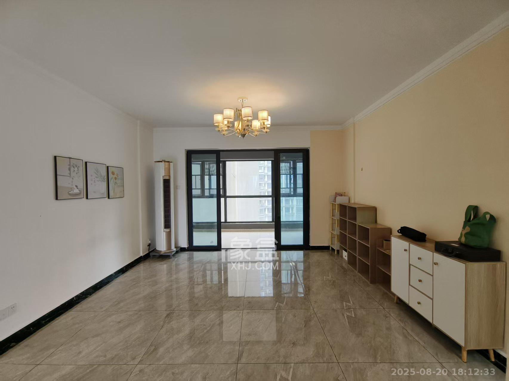 万润滨江天著 4室2厅2卫 2800.0元/月 万润滨江天著 4室2厅2卫 2800.0元/月室内图