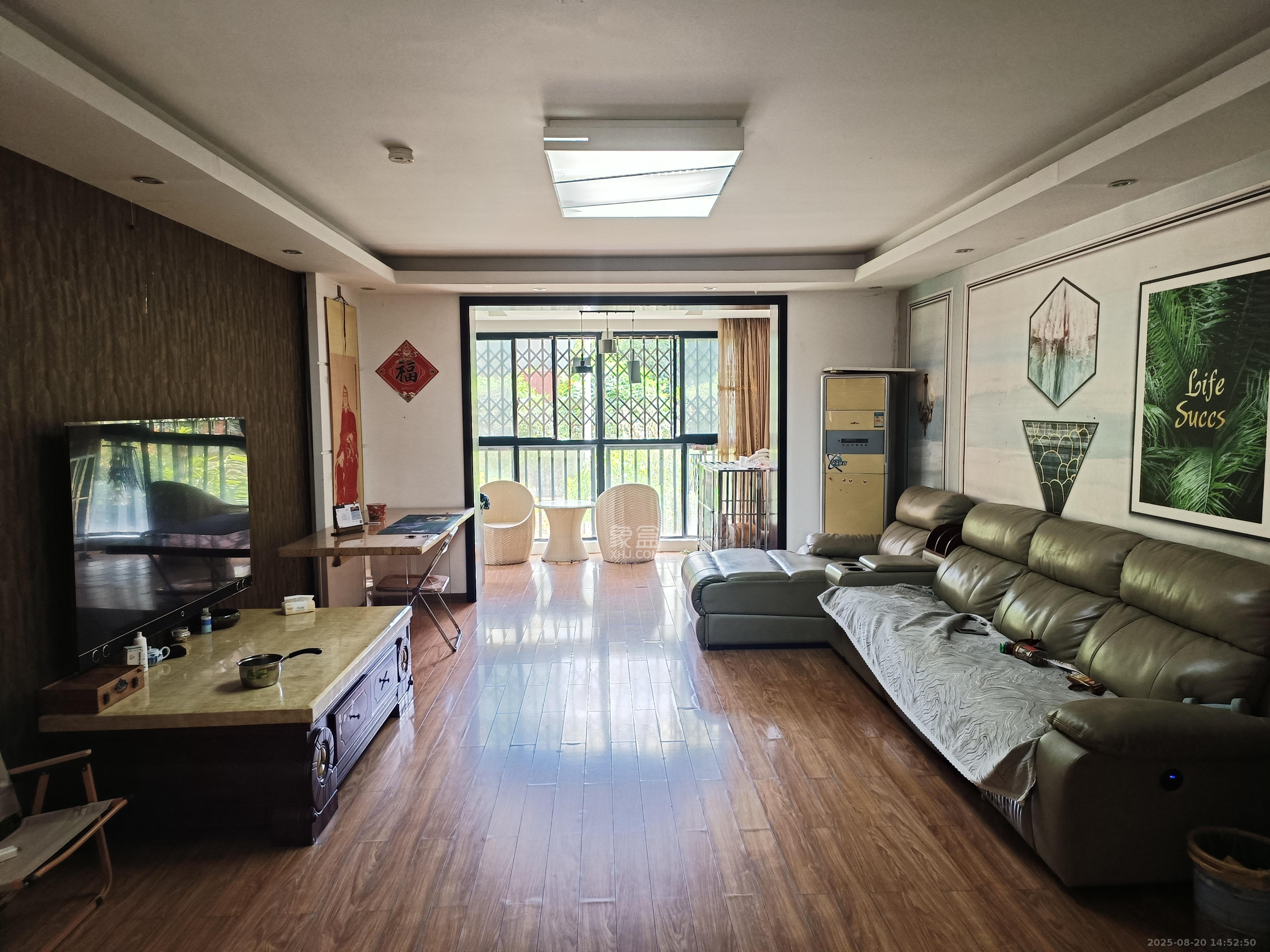 三江花中城 3室2厅1卫 3000.0元/月 三江花中城 3室2厅1卫 3000.0元/月室内图