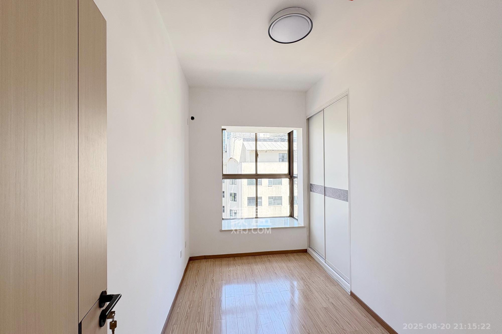 芙蓉同发  2室1厅1卫    69.0万卧室