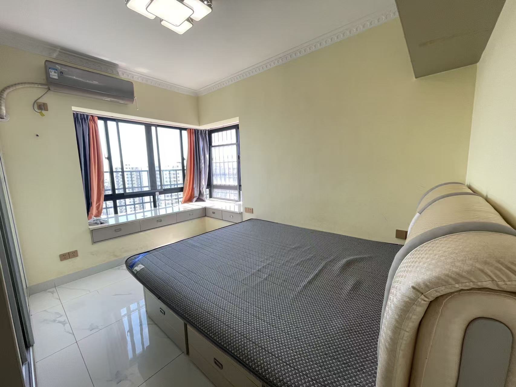 天海居 2室2厅1卫 2600.0元/月 天海居 2室2厅1卫 2600.0元/月室内图