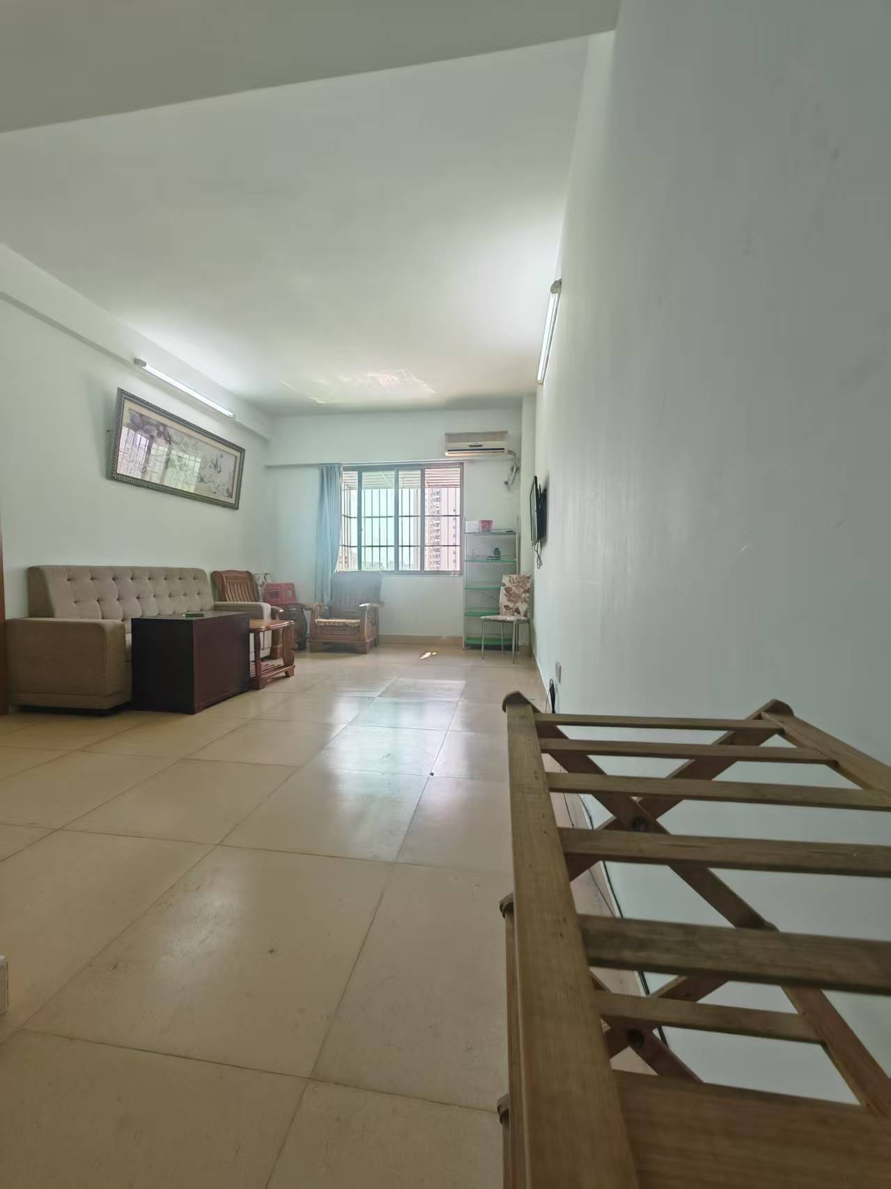 立天公寓 1室1厅1卫 56.0万 立天公寓 1室1厅1卫 56.0万客厅