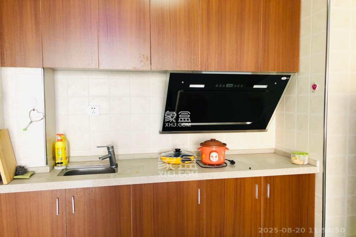 麓谷明珠  1室1厅1卫    1300.0元/月 麓谷明珠  1室1厅1卫    1300.0元/月室内图