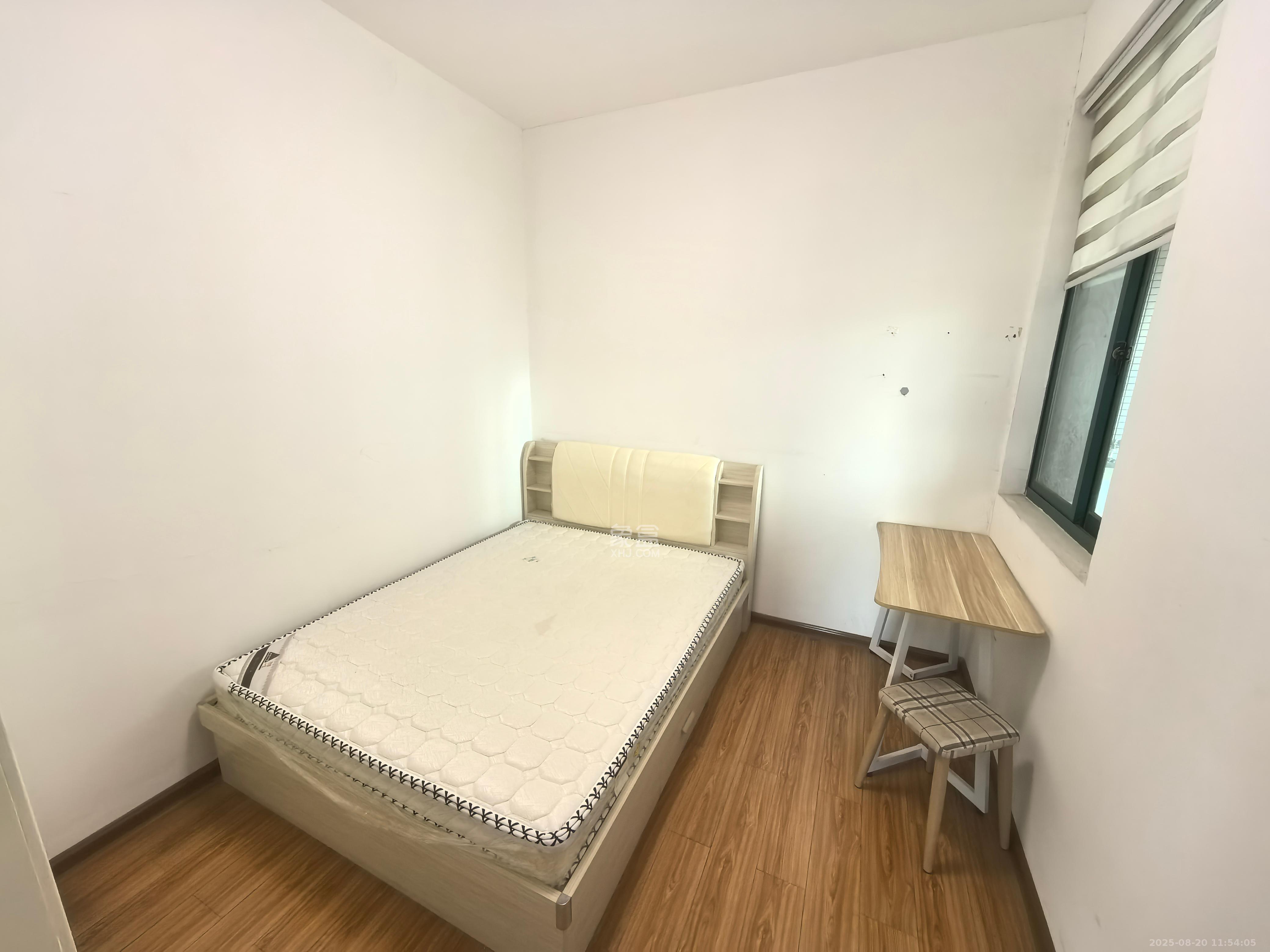 湘府东苑  3室2厅2卫   2200.00元/月室内图