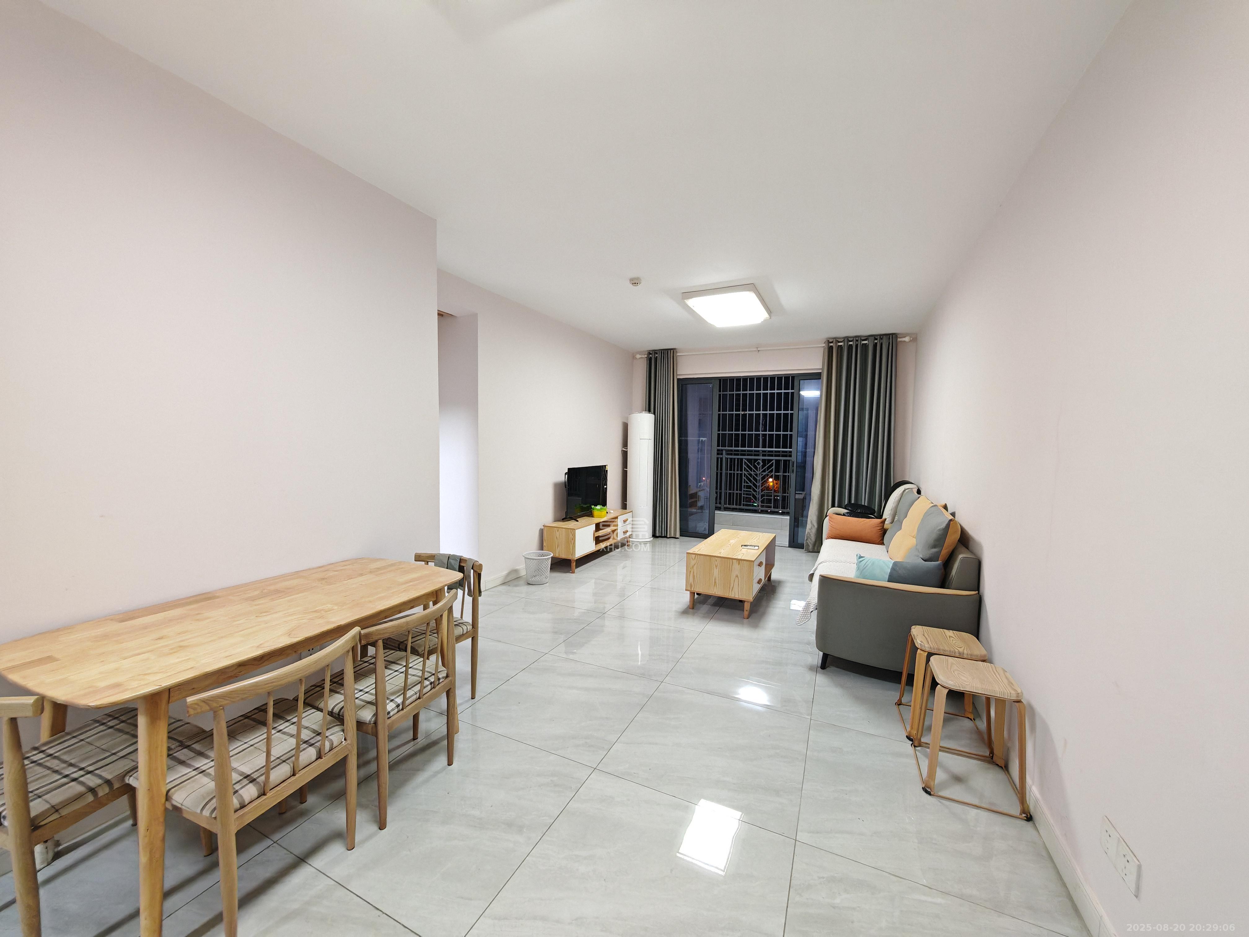 振业城三期  3室2厅2卫   3400.00元/月室内图