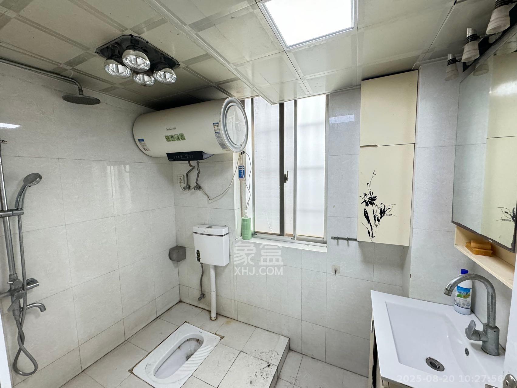 红树湾  1室2厅2卫   1800.00元/月室内图