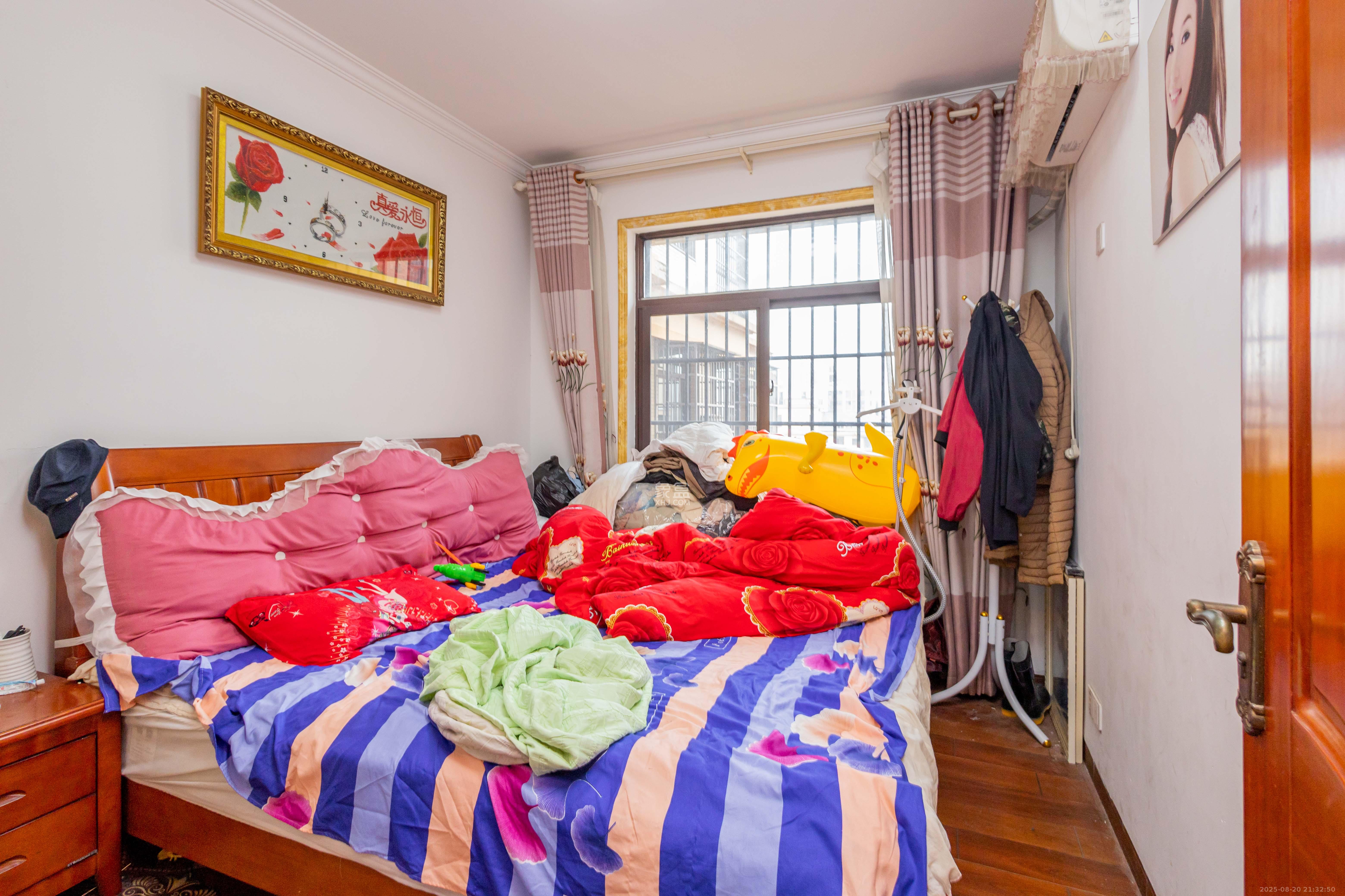 三景华御 3室2厅1卫 58.0万 三景华御 3室2厅1卫 58.0万卧室