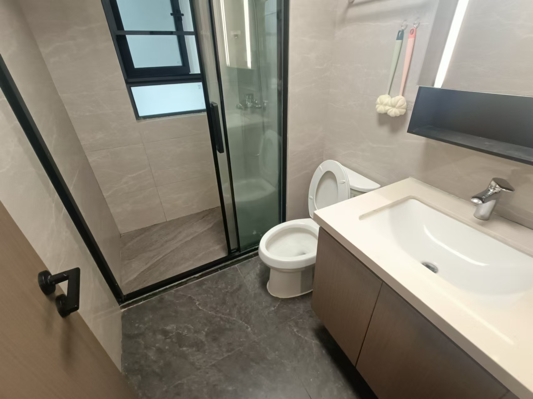 中海汇德里 3室2厅2卫 5200.0元/月 中海汇德里 3室2厅2卫 5200.0元/月室内图