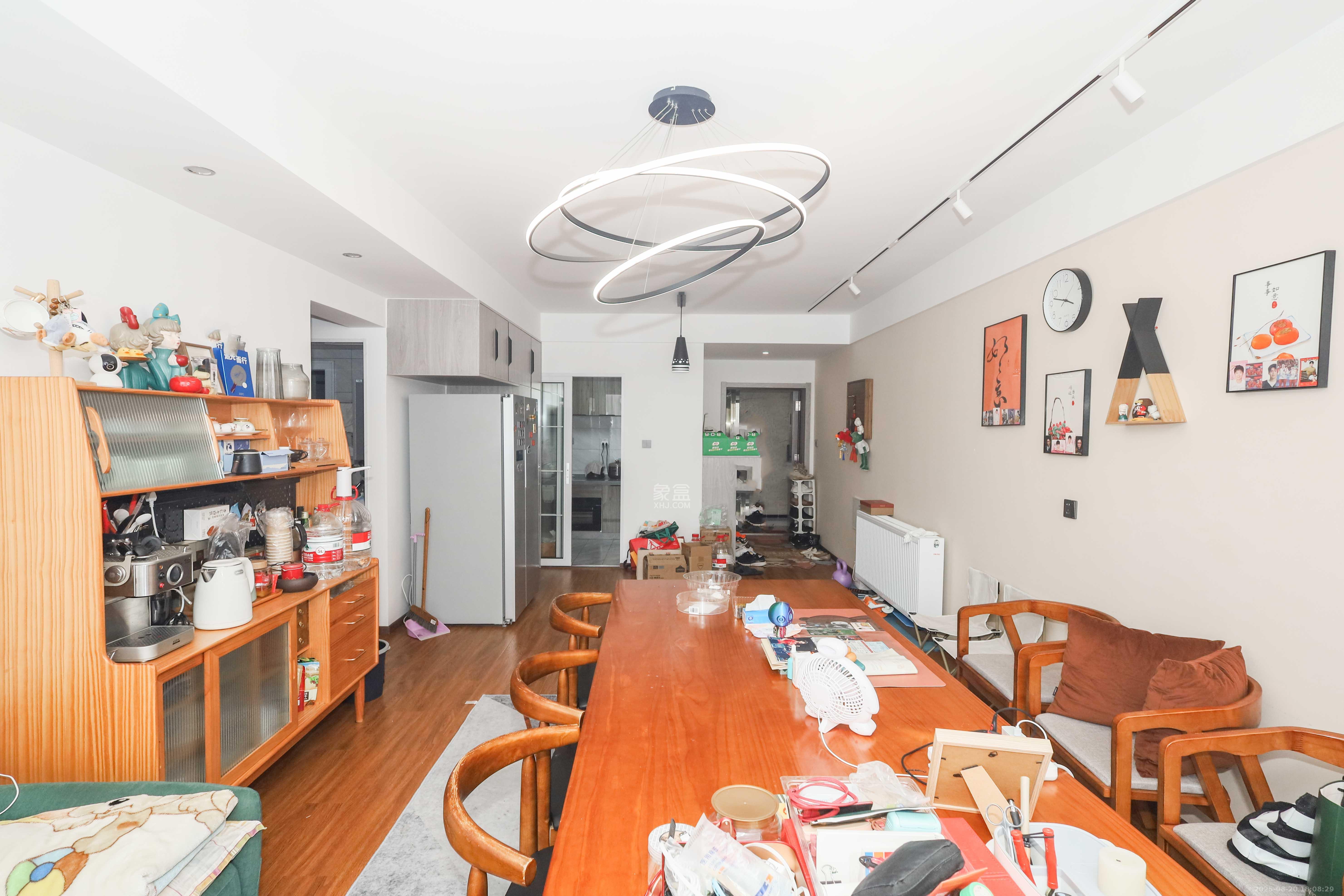 中国铁建梅溪青秀三期  3室2厅2卫    168.0万 中国铁建梅溪青秀三期  3室2厅2卫    168.0万客厅