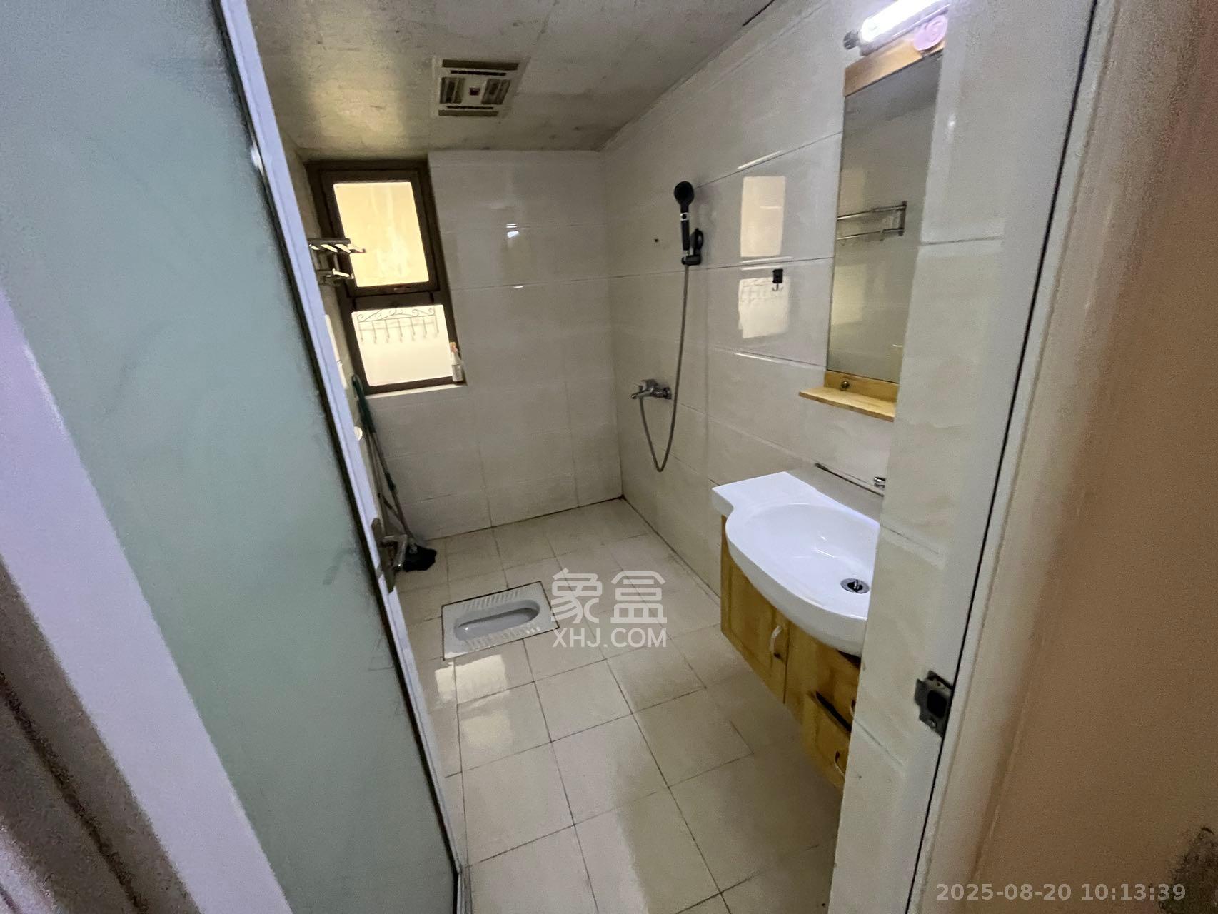 怡海星城  2室2厅1卫    1600.0元/月室内图