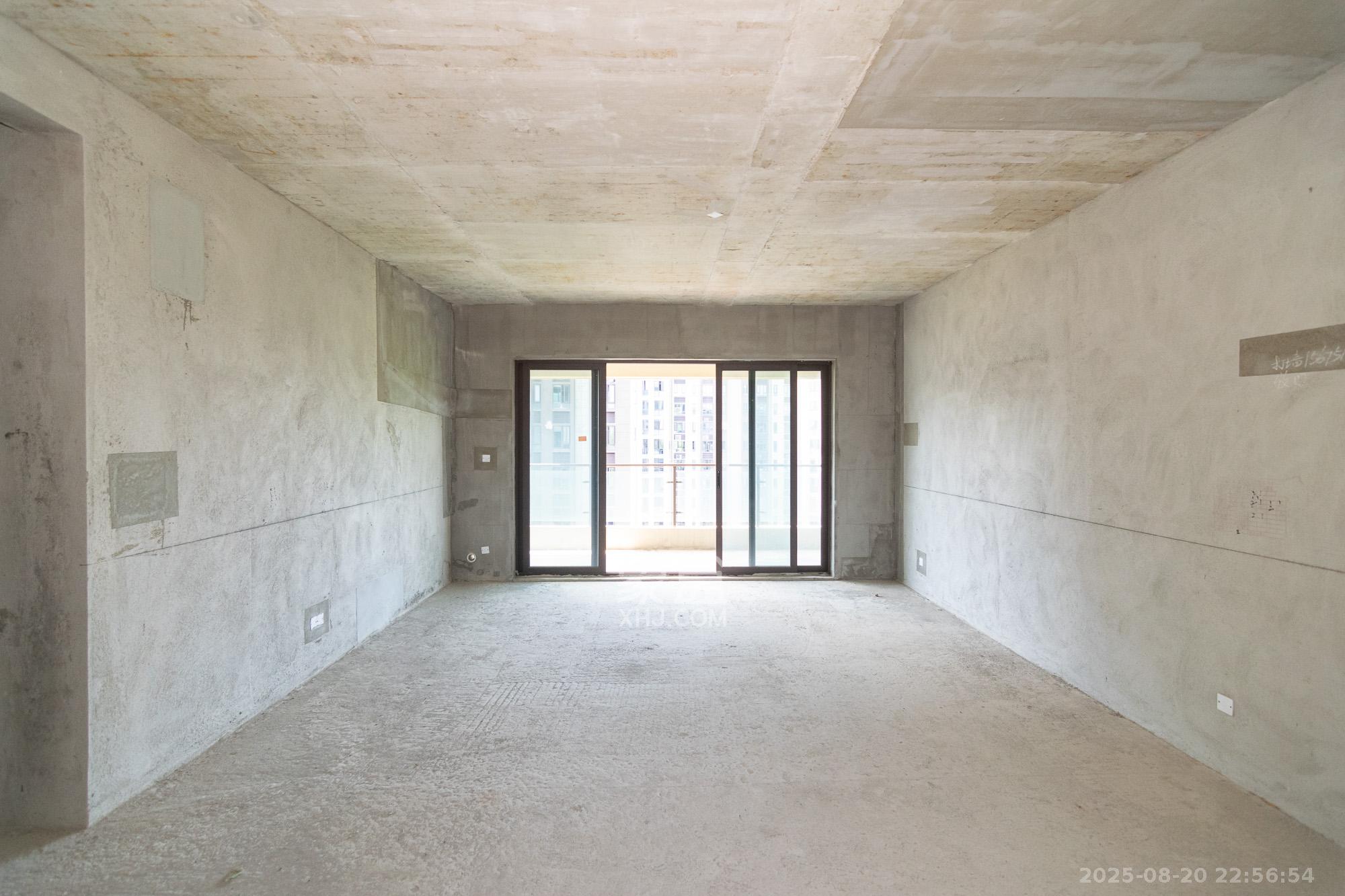 碧桂园御园  4室2厅2卫    166.0万 碧桂园御园  4室2厅2卫    166.0万客厅