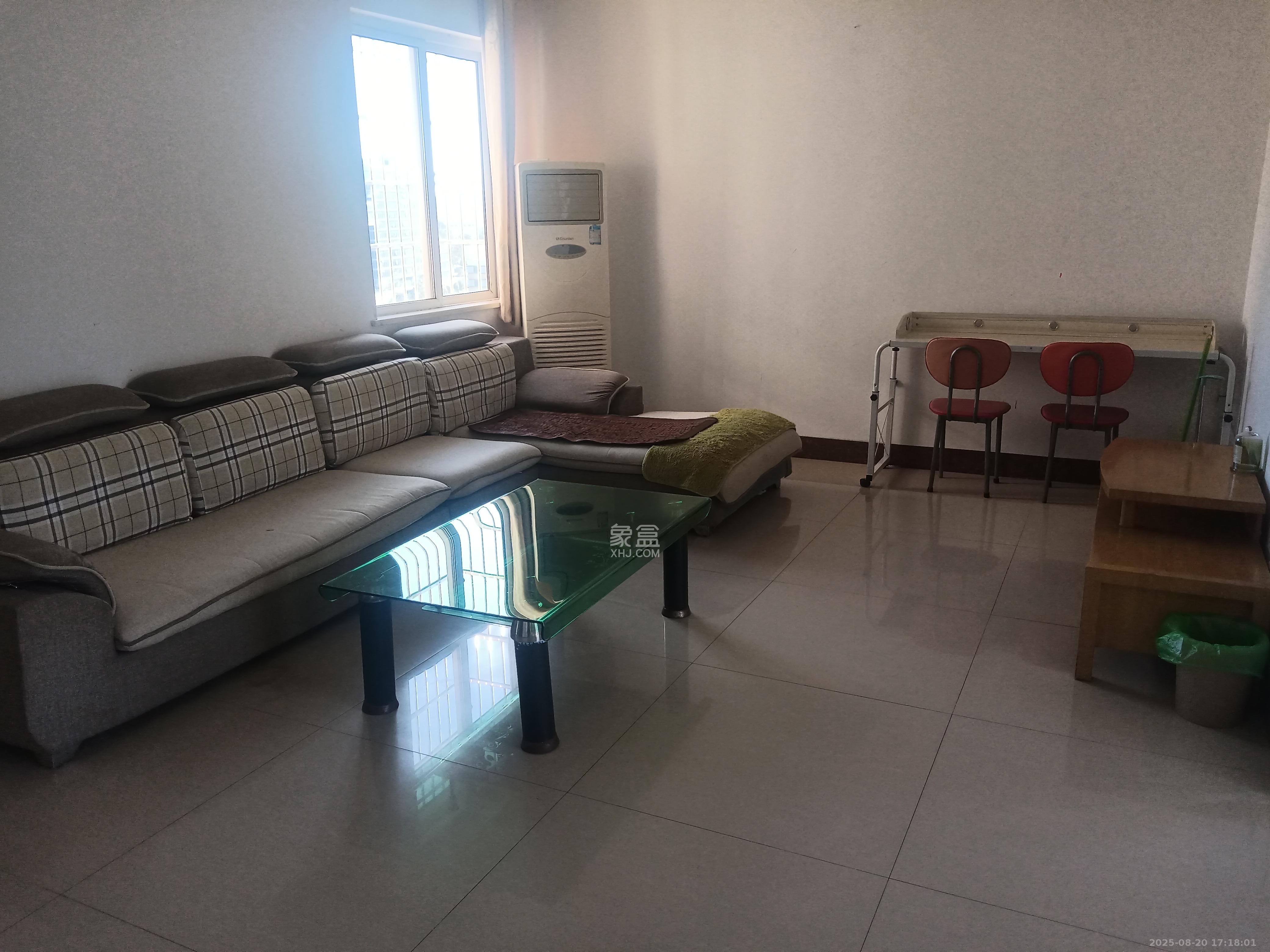 和馨园  3室2厅2卫    2000.0元/月 和馨园  3室2厅2卫    2000.0元/月室内图