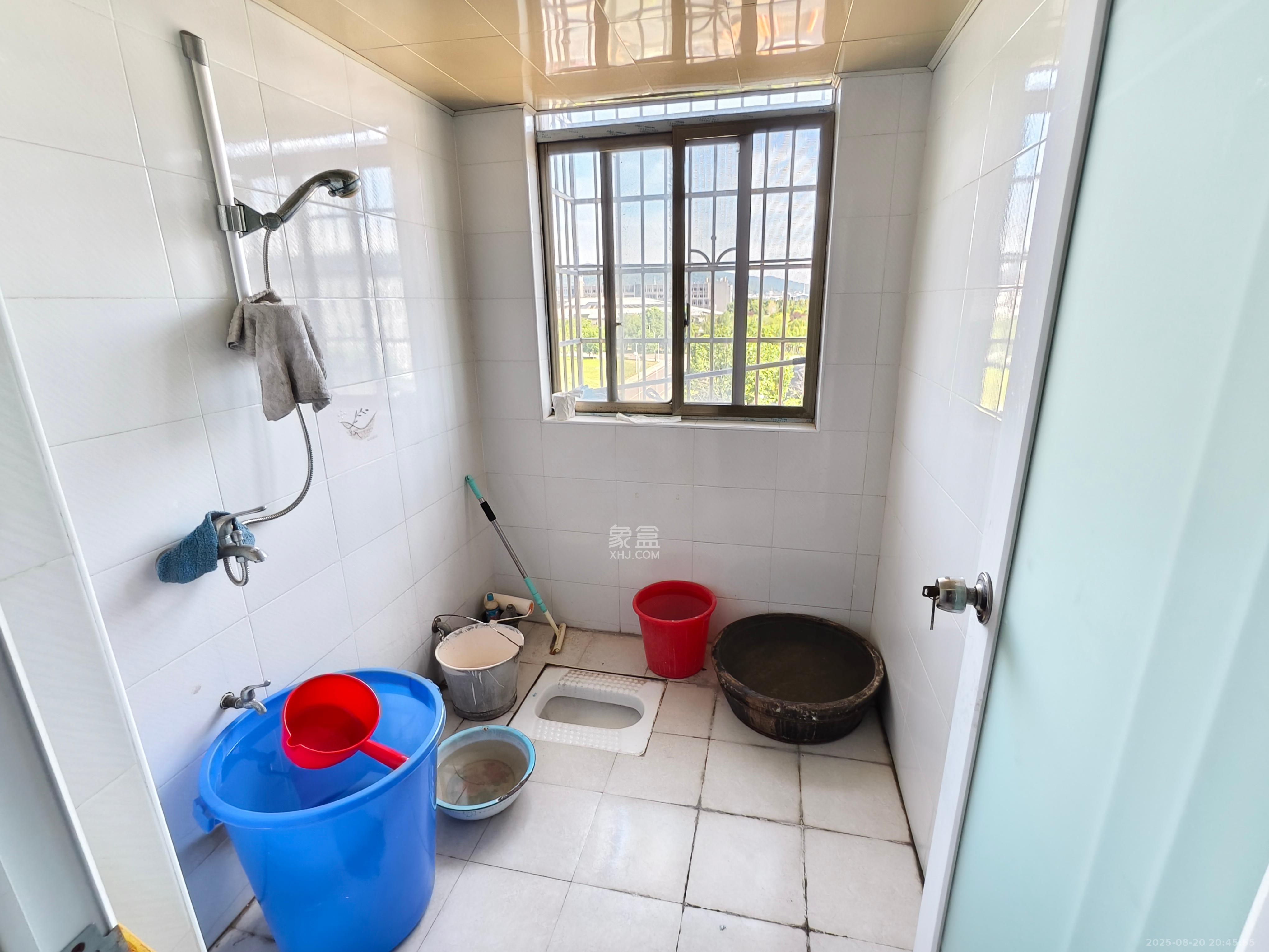 黄鹤小区3片 2室2厅1卫 2200.0元/月 黄鹤小区3片 2室2厅1卫 2200.0元/月室内图