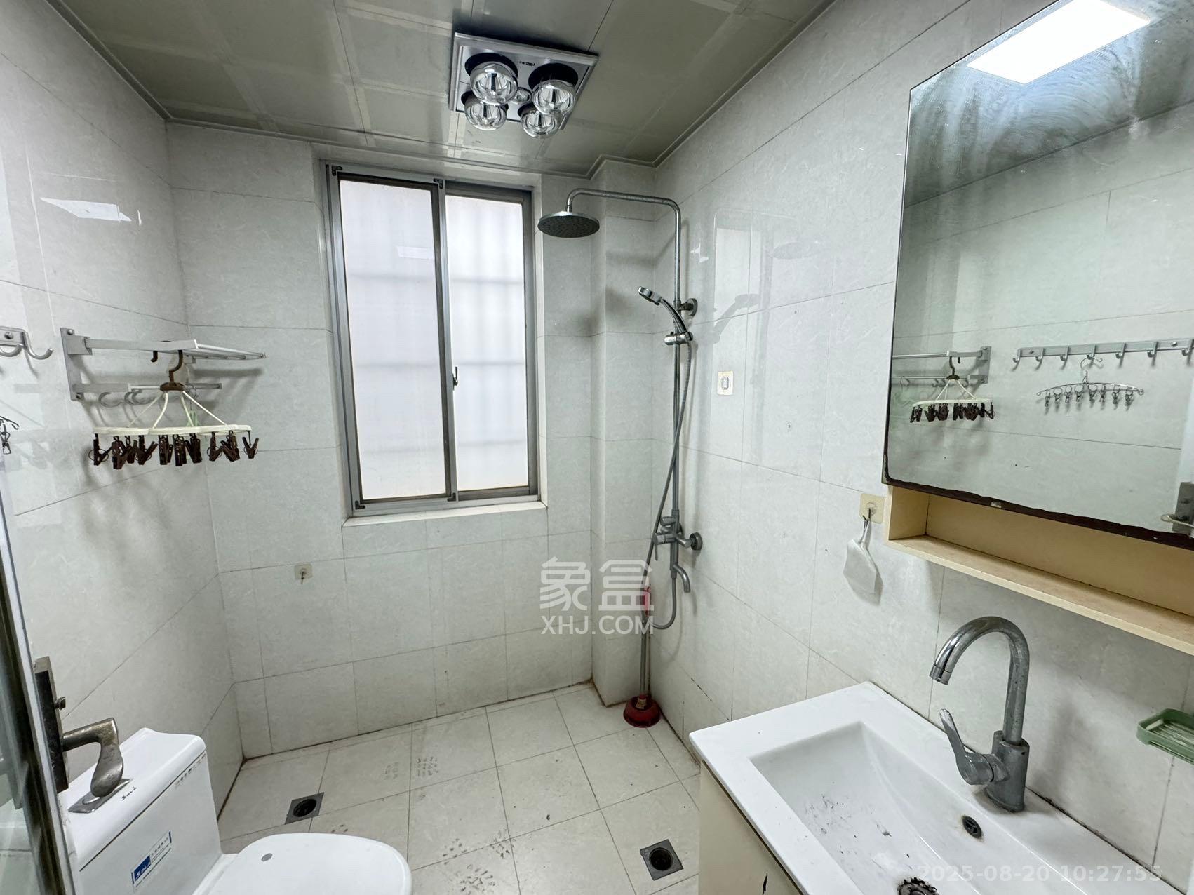 红树湾  1室2厅2卫   1800.00元/月室内图