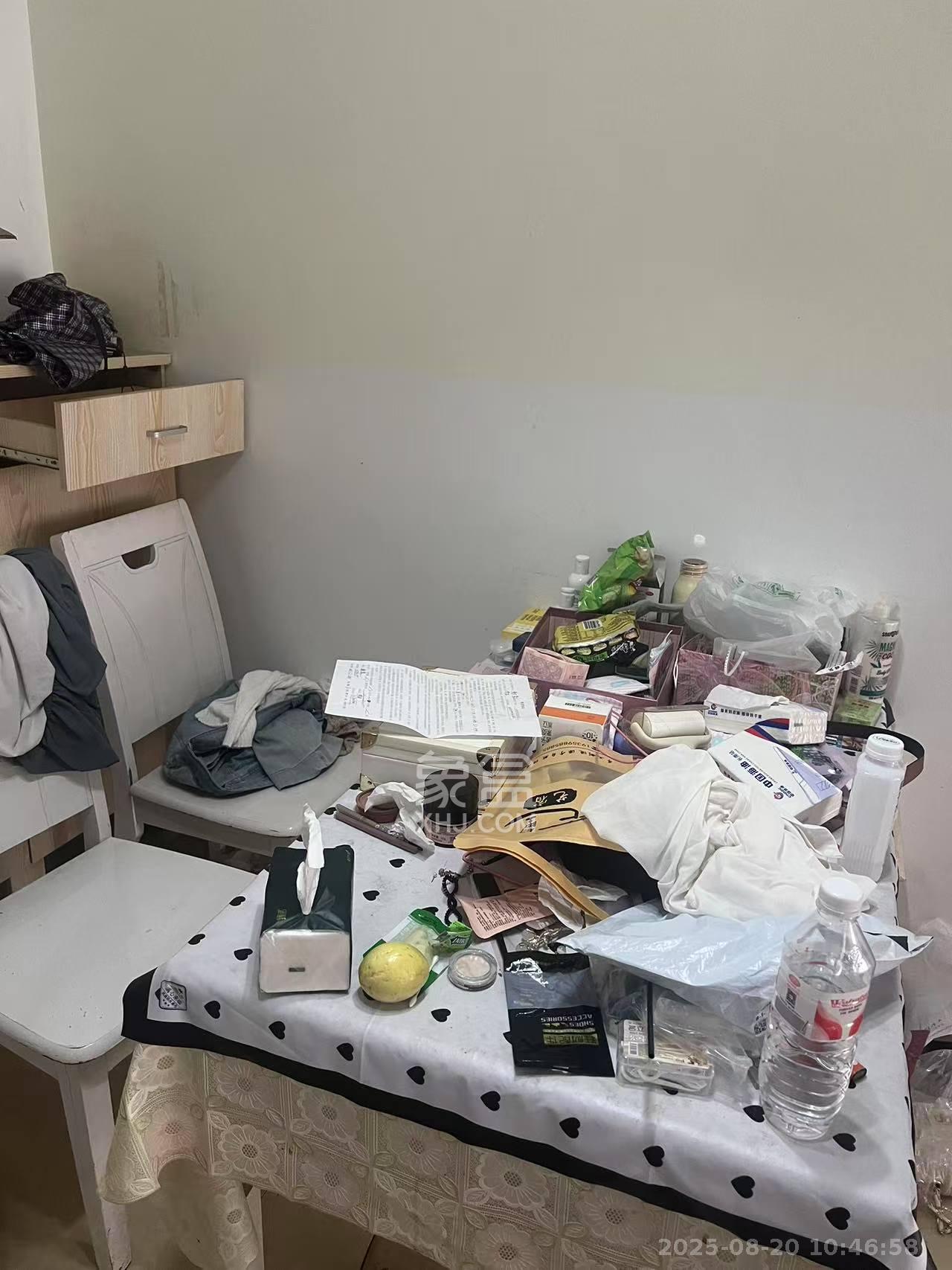 兴隆景苑  1室2厅1卫   1700.00元/月室内图