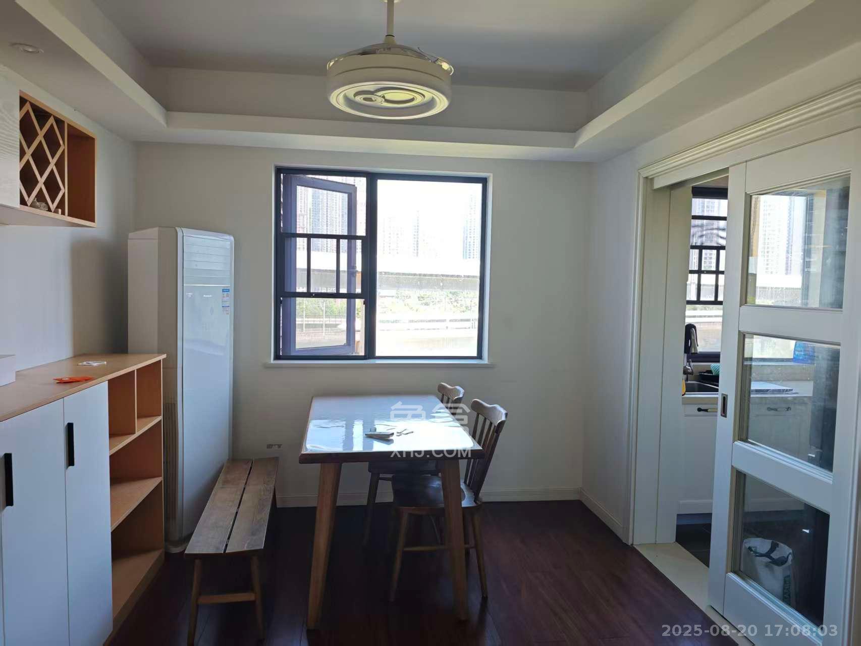 万科魅力之城观澜里 3室2厅2卫 2500.0元/月 万科魅力之城观澜里 3室2厅2卫 2500.0元/月室内图