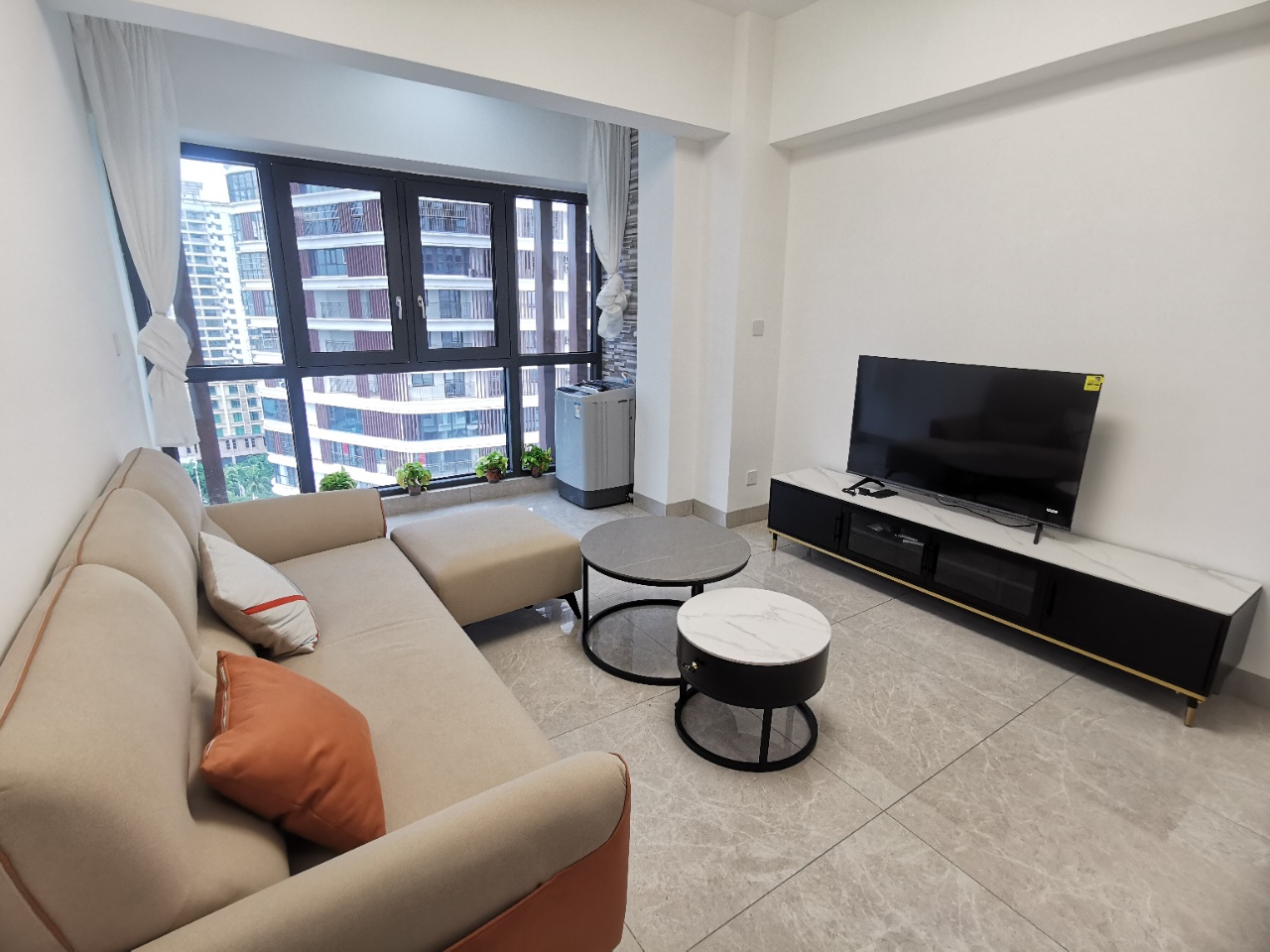 东站国际 2室2厅1卫 2500.0元/月 东站国际 2室2厅1卫 2500.0元/月室内图