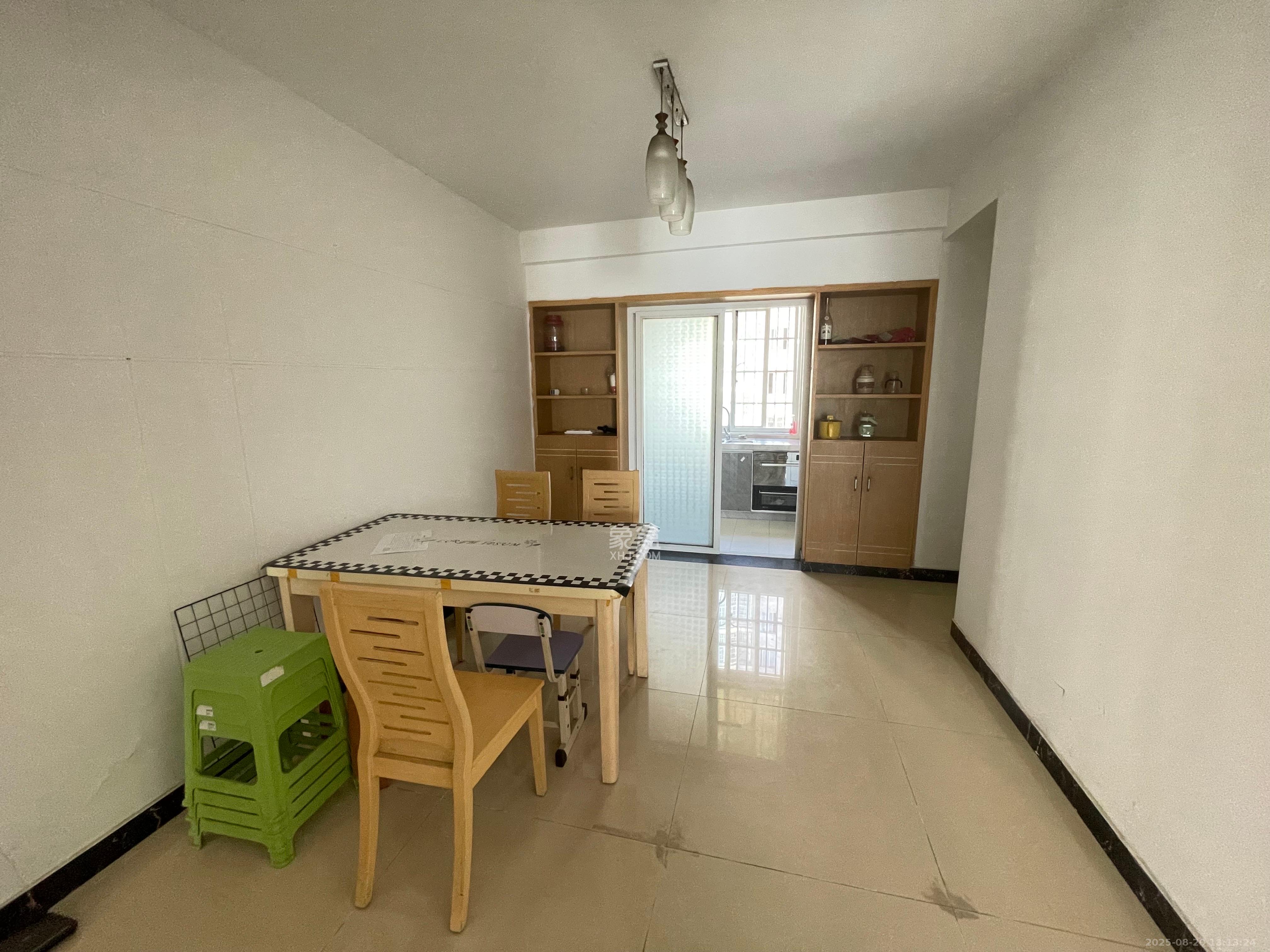 东方名都百草园  3室2厅2卫    1800.0元/月 东方名都百草园  3室2厅2卫    1800.0元/月室内图