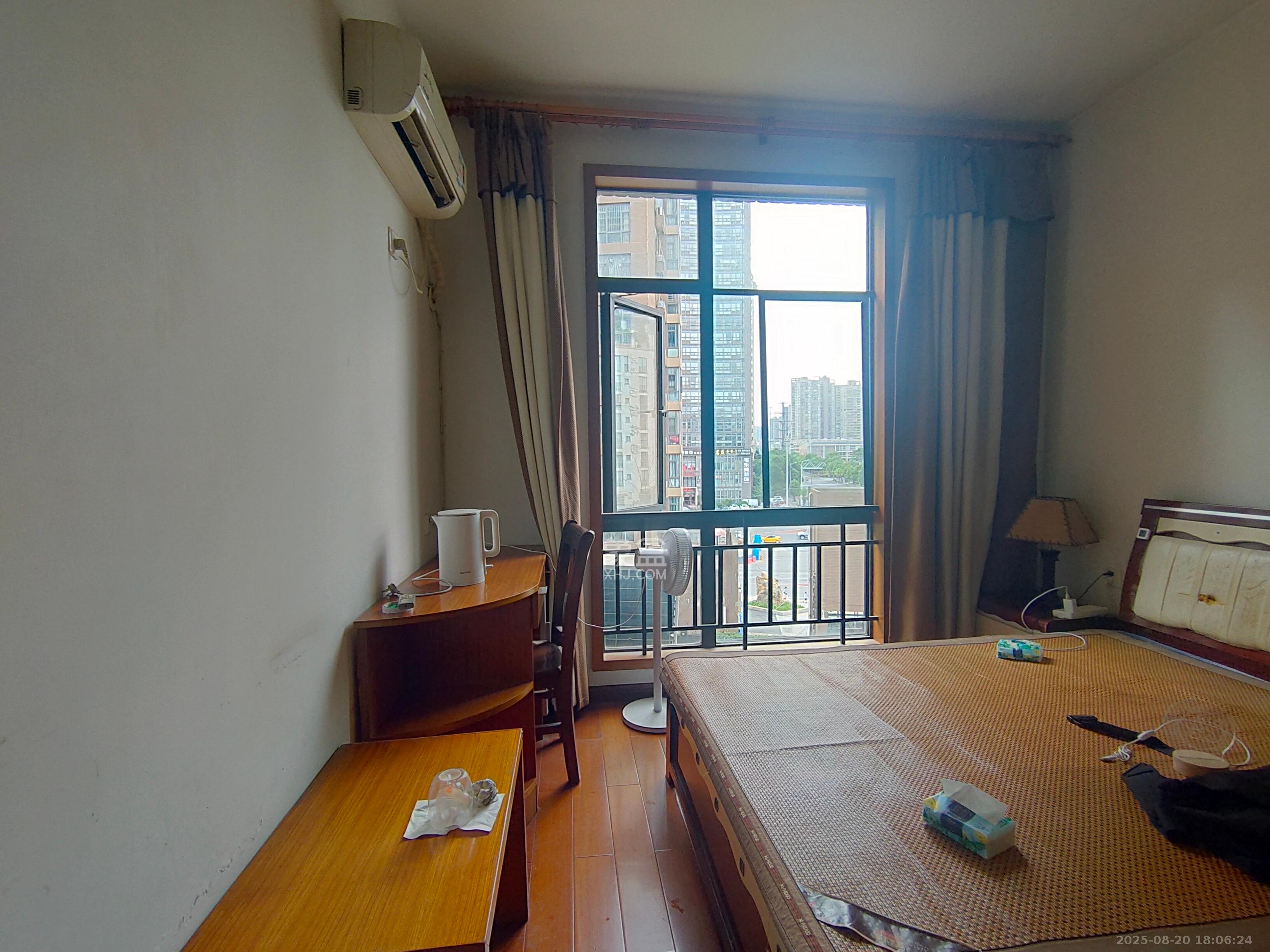 仁和香堤雅境 3室2厅2卫 3200.0元/月 仁和香堤雅境 3室2厅2卫 3200.0元/月室内图