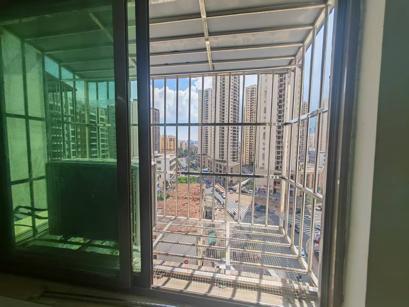 立天公寓 1室1厅1卫 56.0万 立天公寓 1室1厅1卫 56.0万客厅