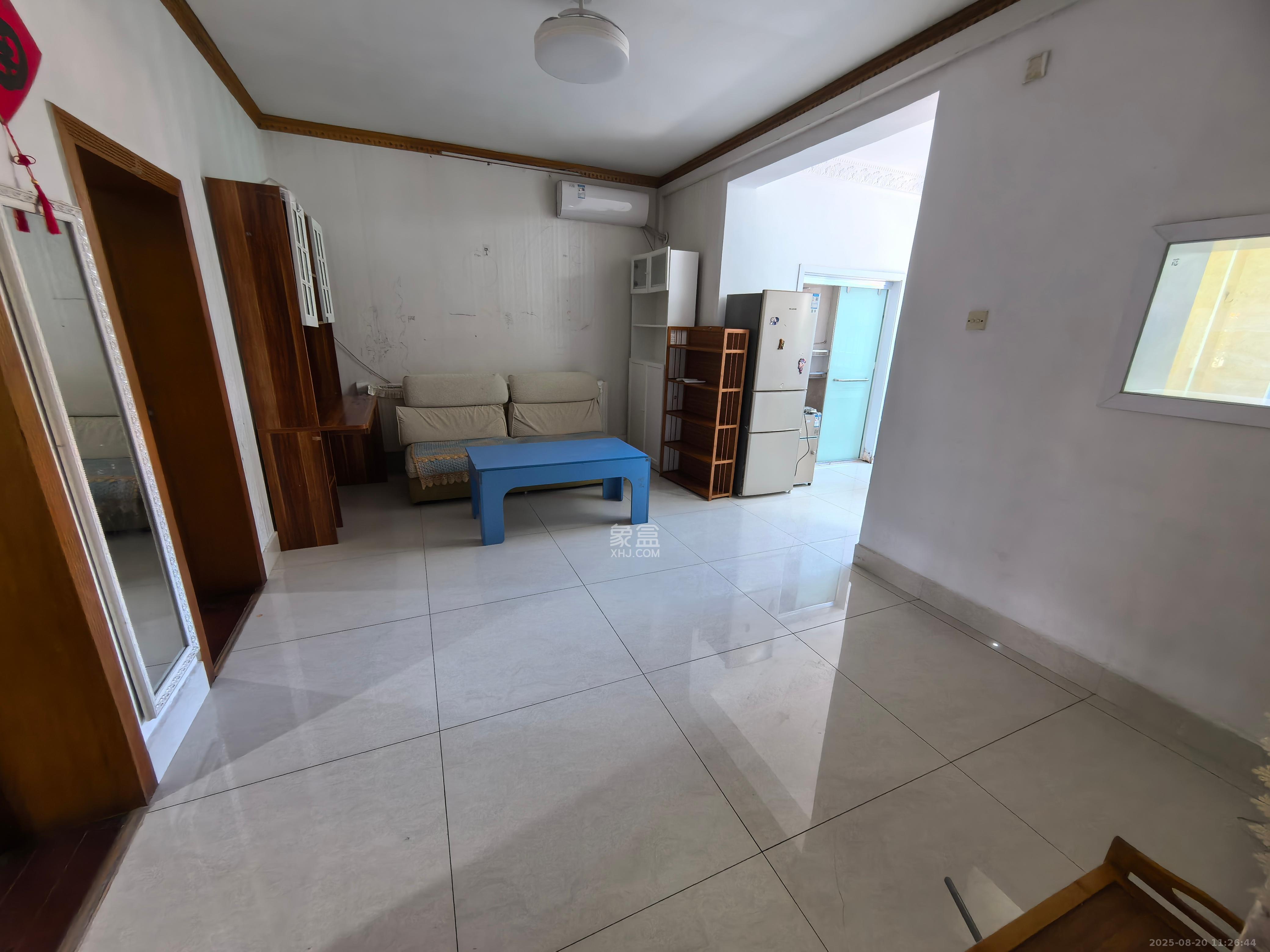 水警大队宿舍 4室2厅2卫 4000.0元/月 水警大队宿舍 4室2厅2卫 4000.0元/月室内图