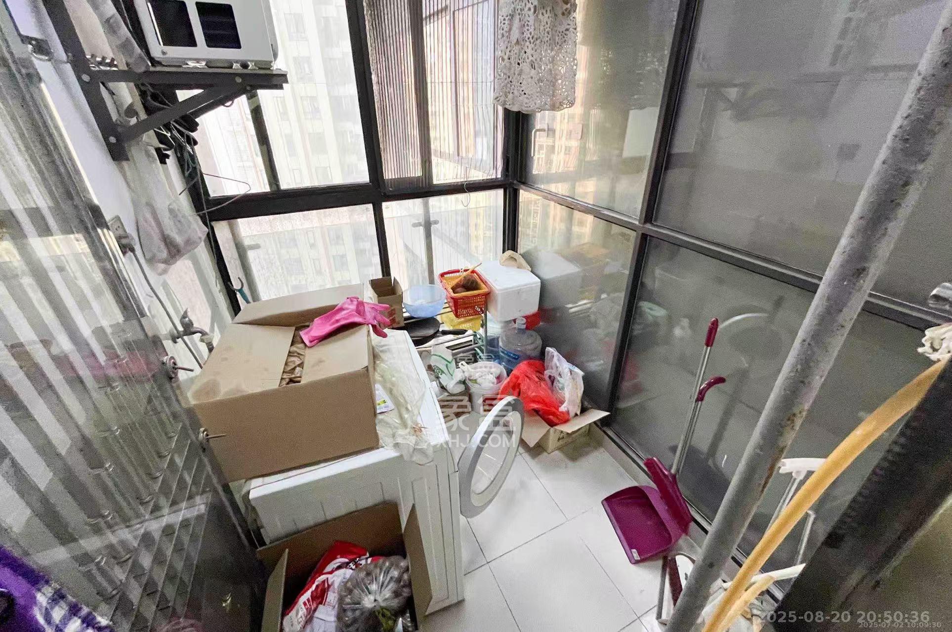 达美D6区  3室2厅1卫   2800.00元/月室内图