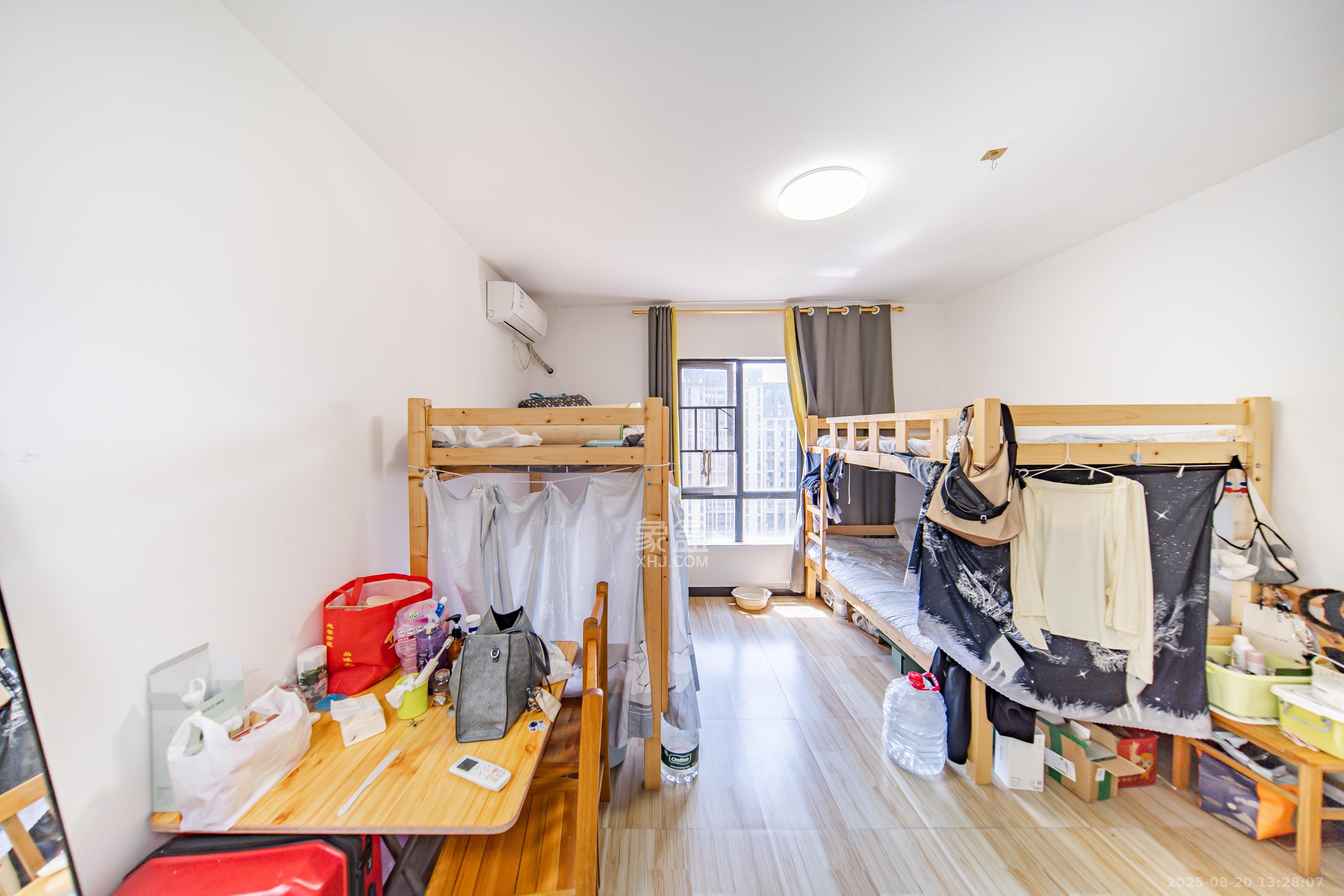 湘熙水郡（观澜海赋家园）  4室2厅2卫    150.0万卧室