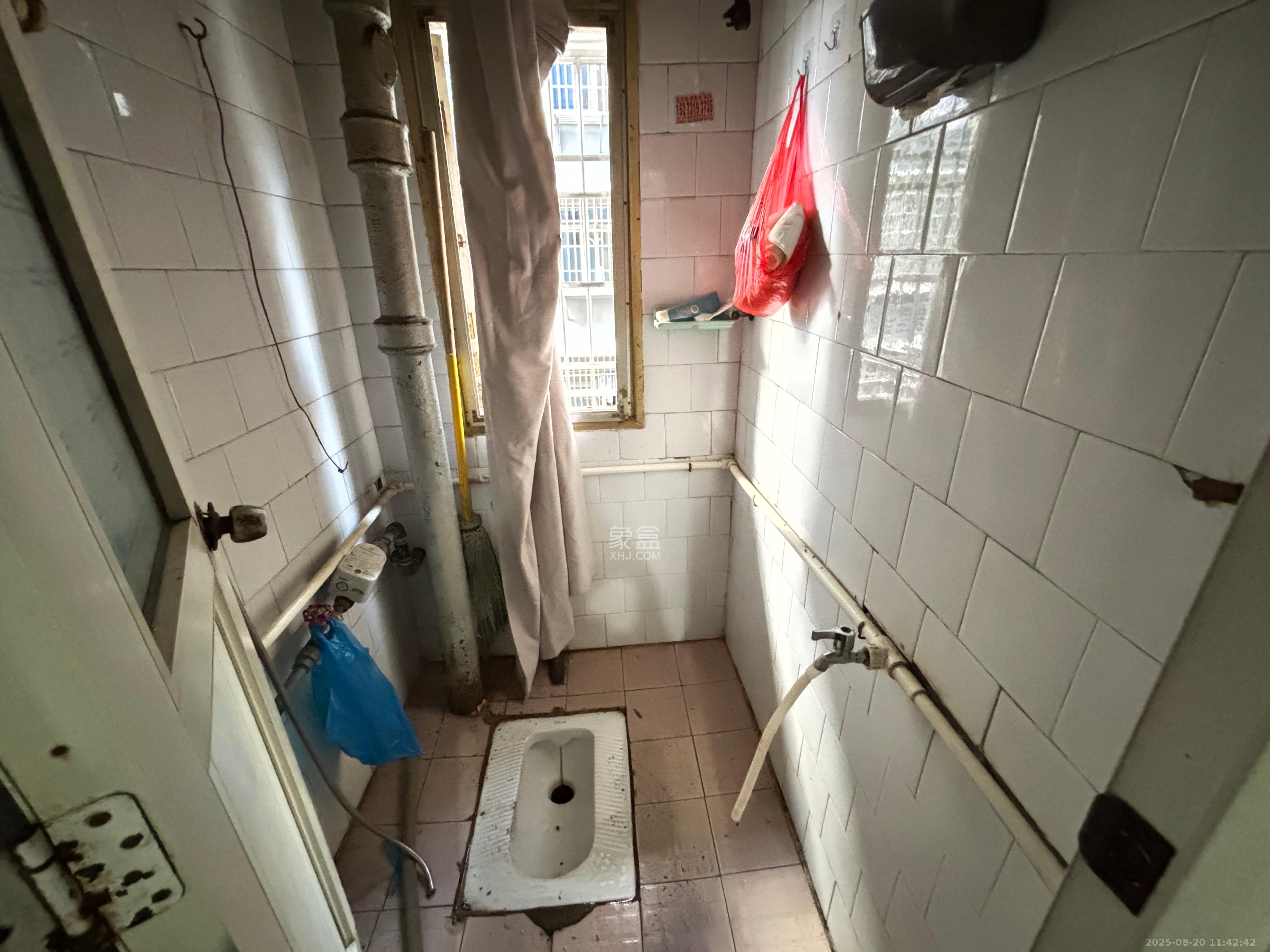 三兴公寓（三兴小区）  2室1厅1卫    1300.0元/月室内图