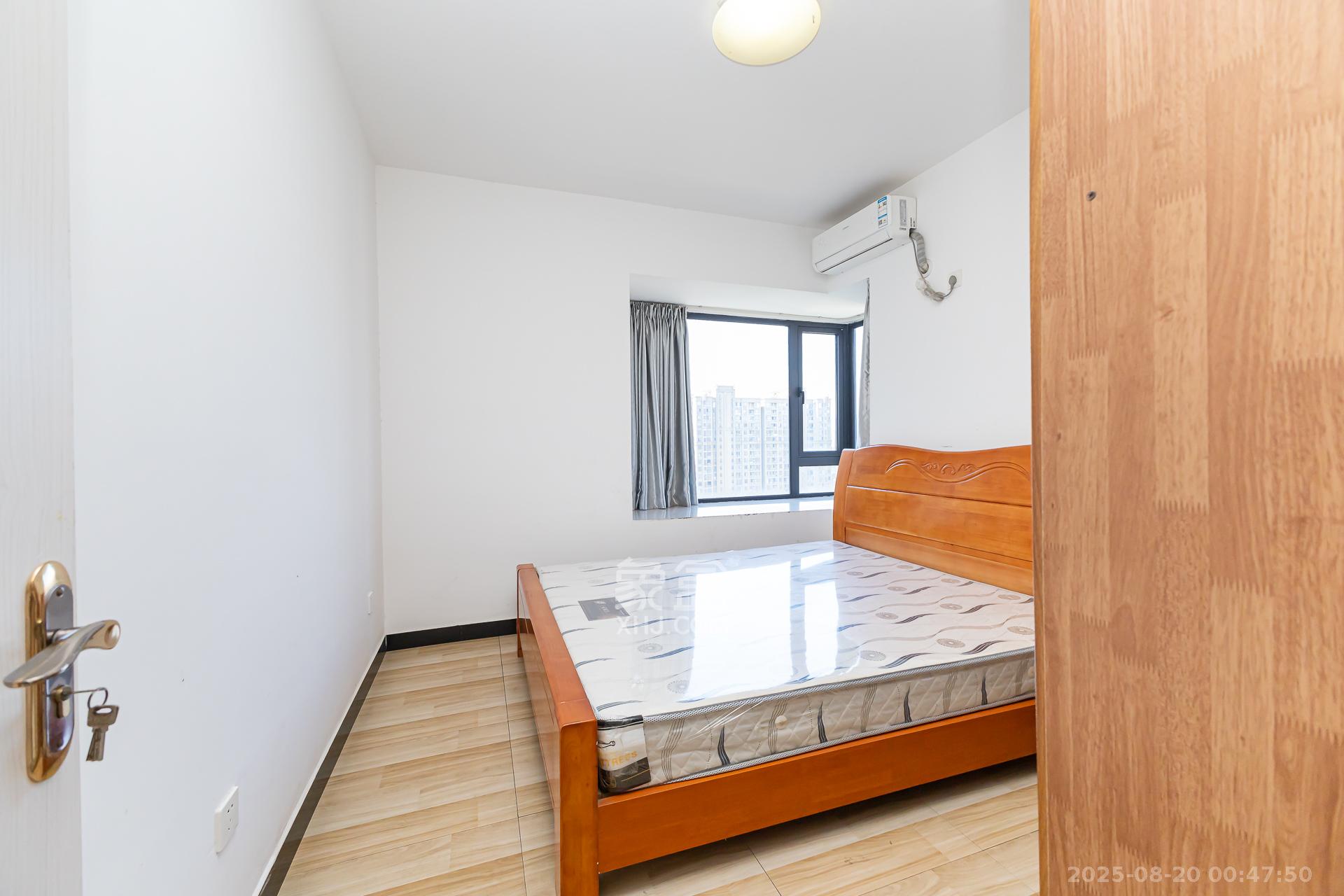 勤诚达境界城 3室2厅1卫 78.0万 勤诚达境界城 3室2厅1卫 78.0万卧室