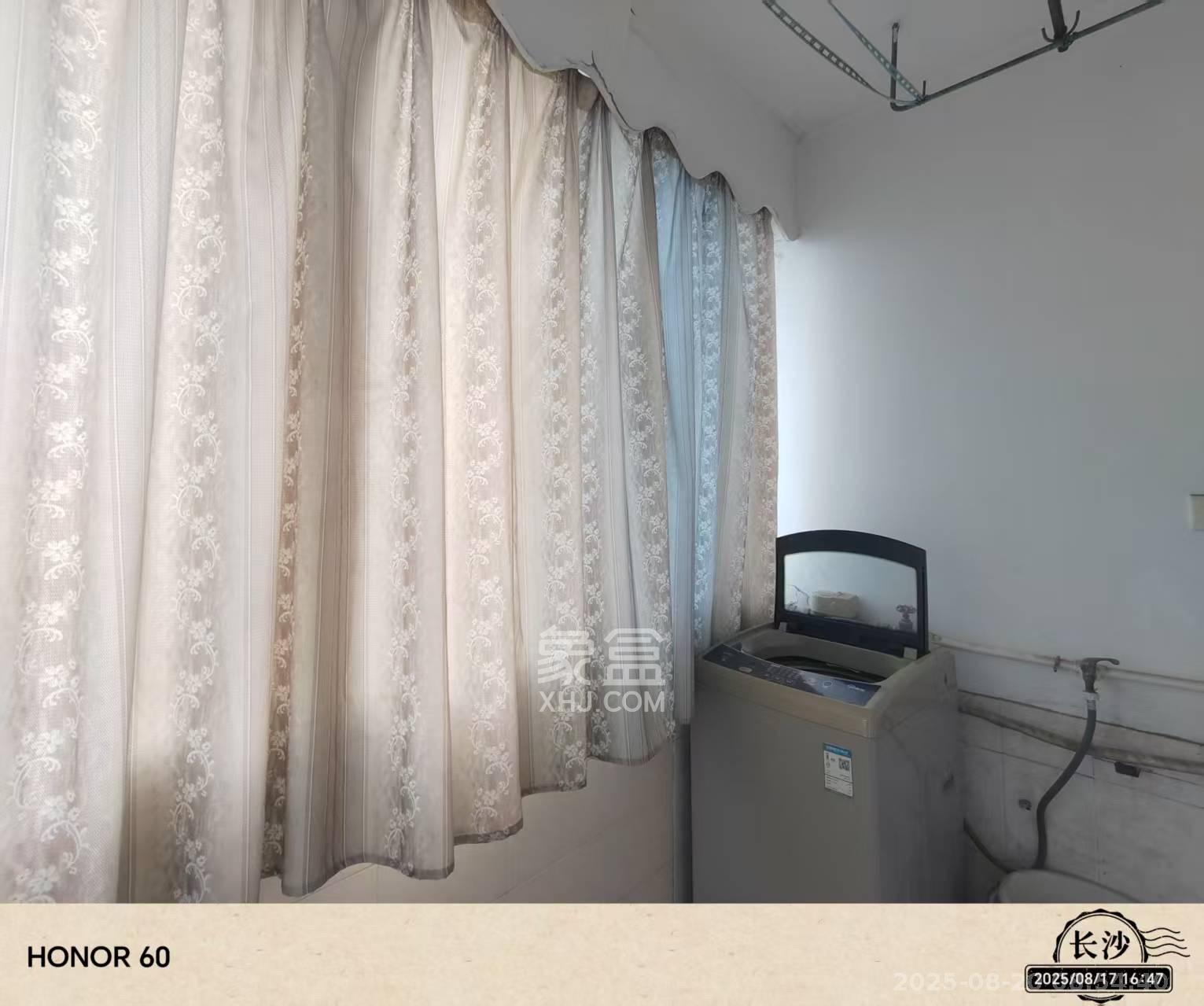 荷花园电信宿舍(天辰荷花苑) 2室2厅1卫 1200.0元/月 荷花园电信宿舍(天辰荷花苑) 2室2厅1卫 1200.0元/月室内图