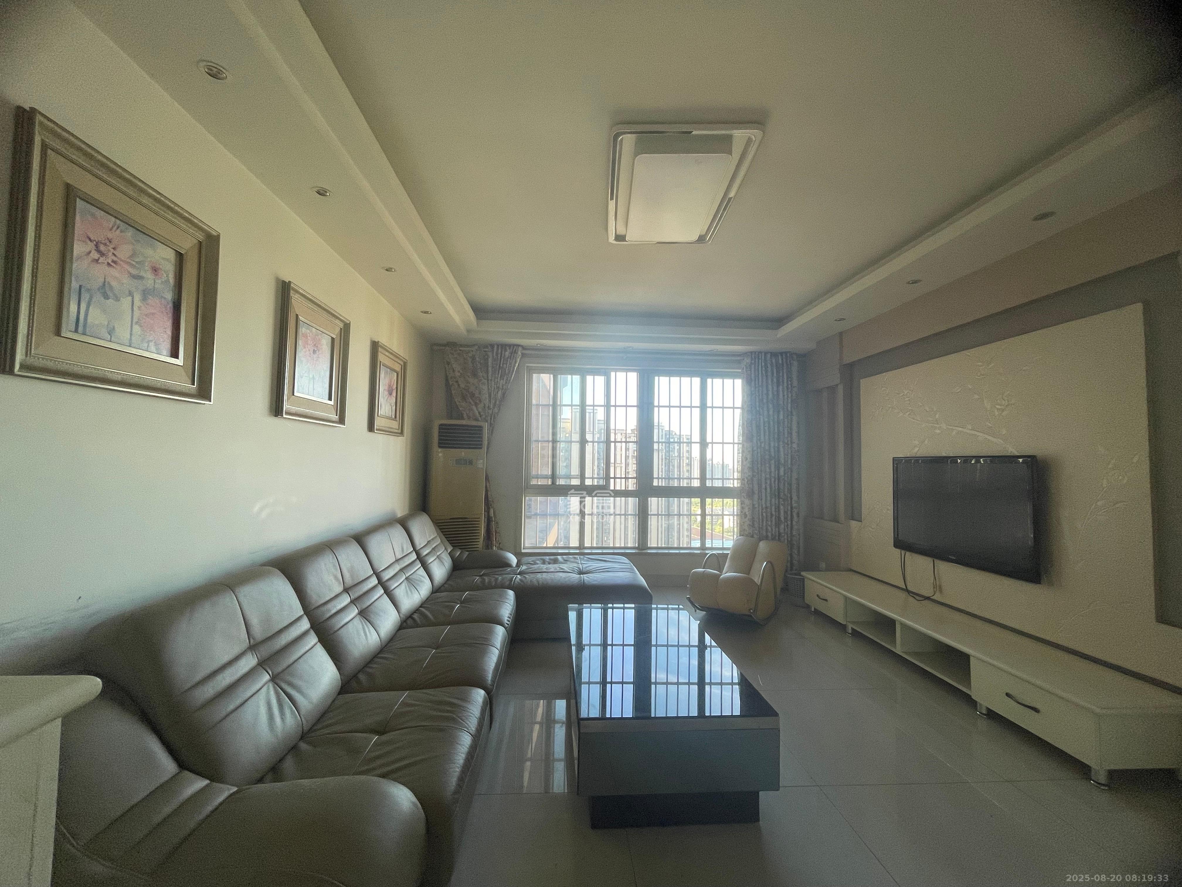 筑梦佳园  4室2厅2卫    2000.0元/月 筑梦佳园  4室2厅2卫    2000.0元/月室内图