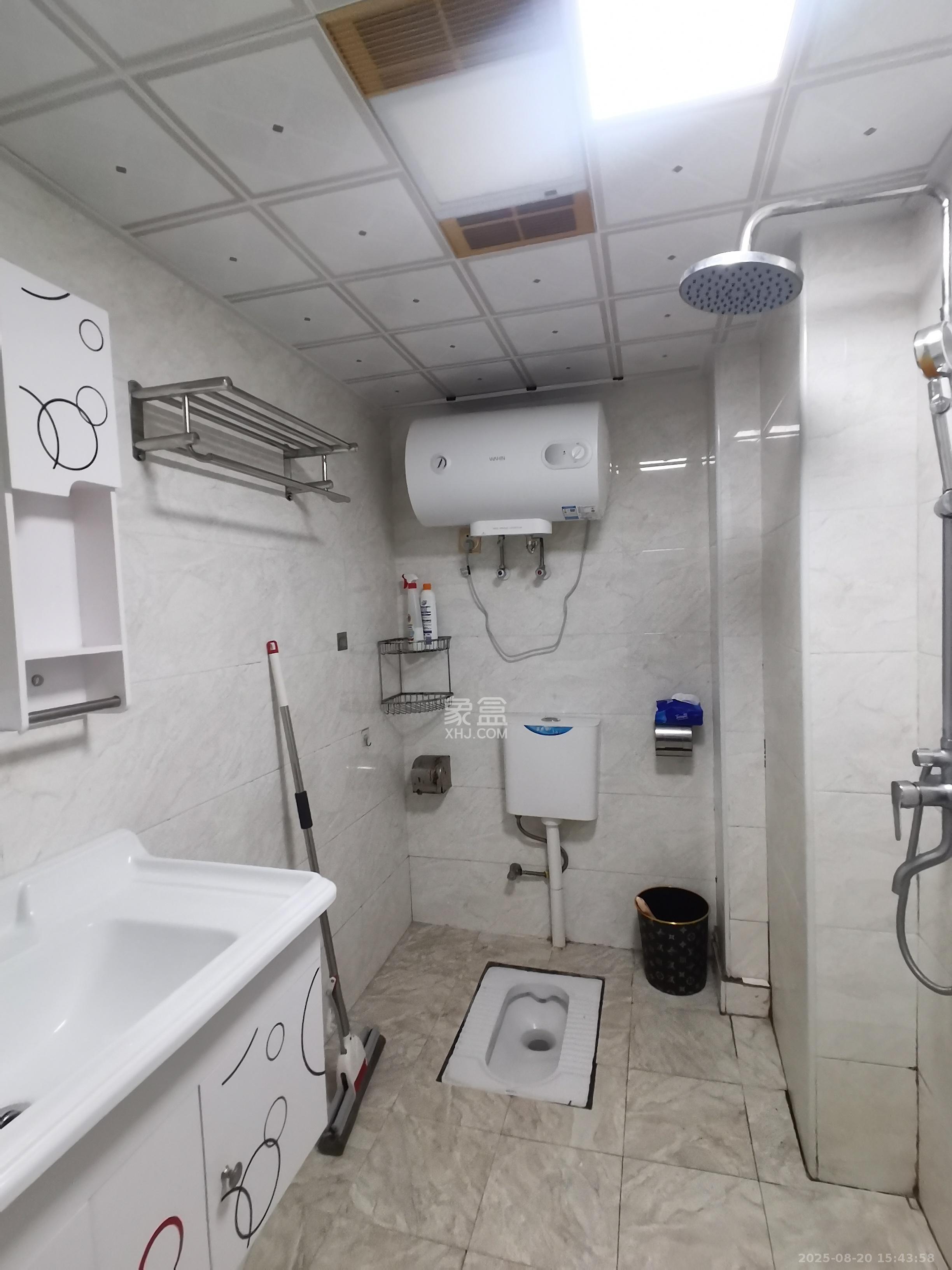 中欣楚天雅郡 1室1厅1卫 1100.0元/月 中欣楚天雅郡 1室1厅1卫 1100.0元/月室内图