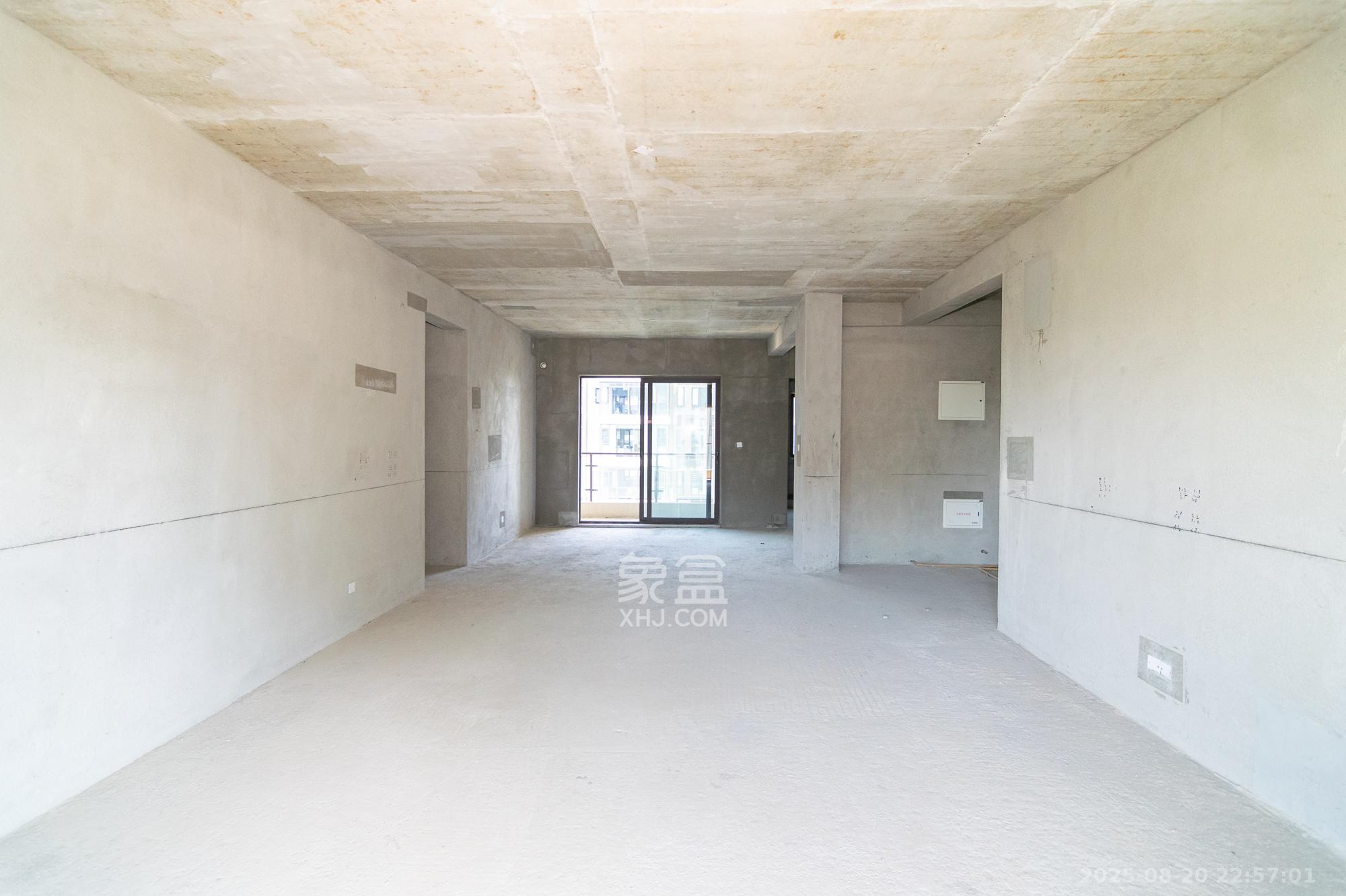 碧桂园御园  4室2厅2卫    166.0万 碧桂园御园  4室2厅2卫    166.0万客厅