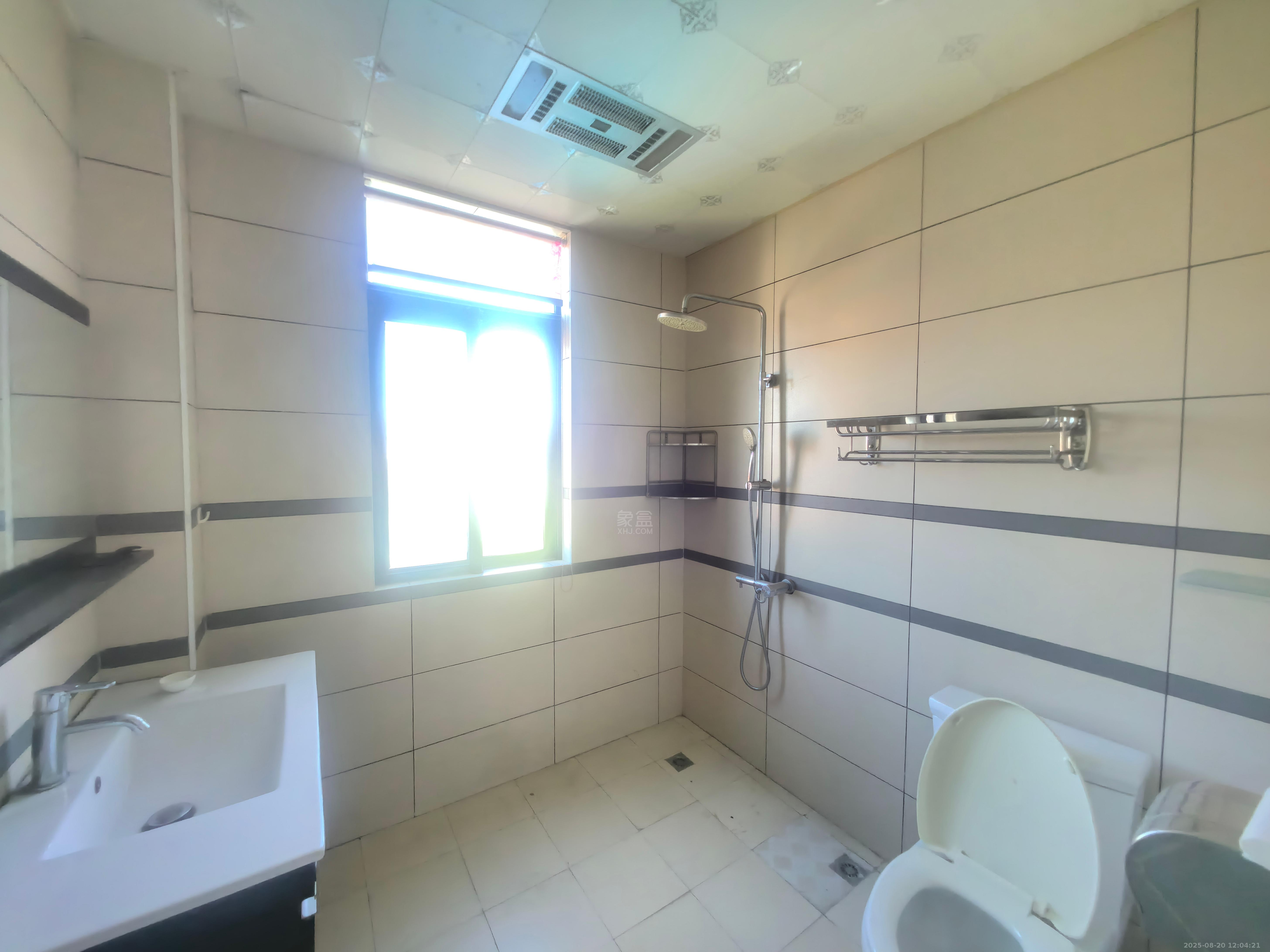 碧玉花园 3室2厅1卫 1500.00元/月 碧玉花园 3室2厅1卫 1500.00元/月室内图