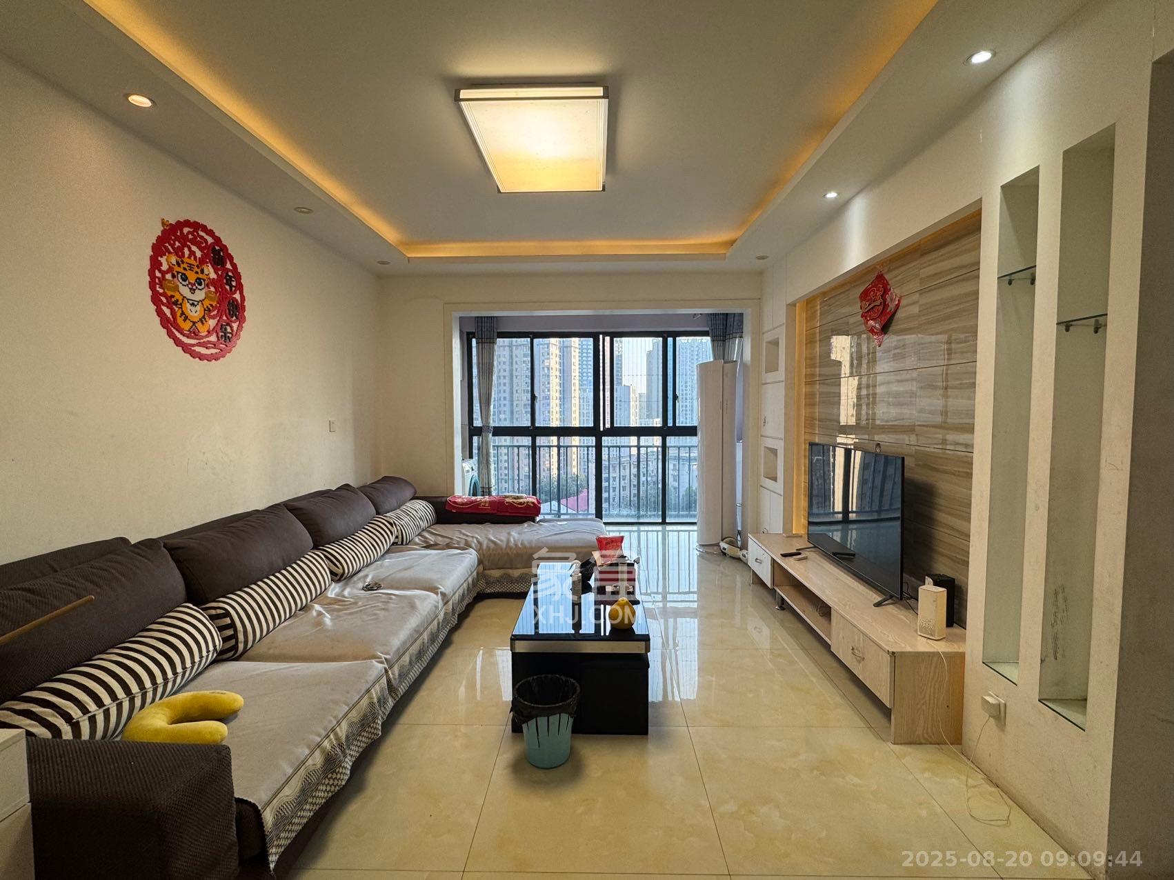 中南红领邦(红星嘉和苑)  1室2厅2卫    2200.0元/月 中南红领邦(红星嘉和苑)  1室2厅2卫    2200.0元/月室内图