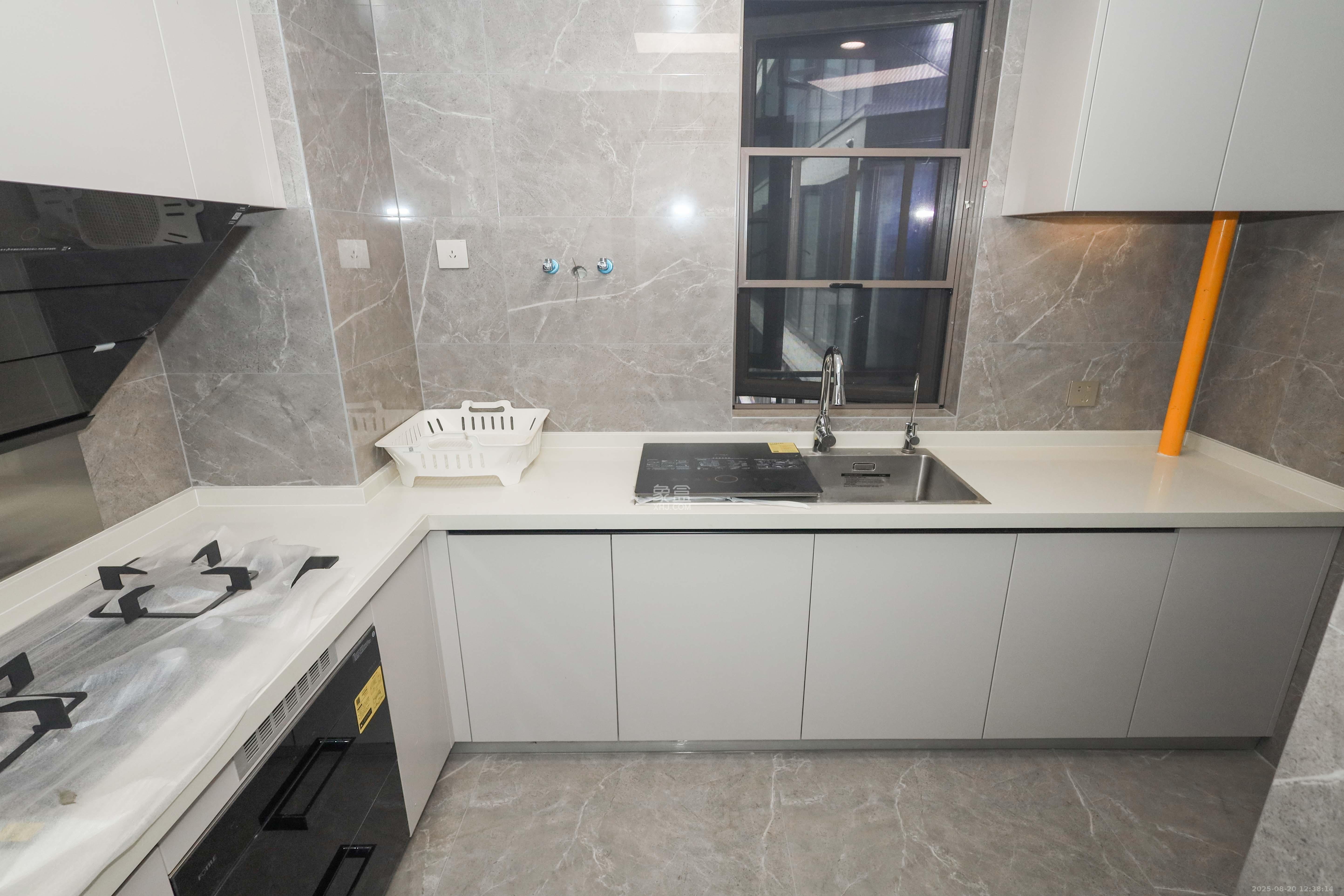 长沙溪山悦  3室2厅1卫    120.0万厨房