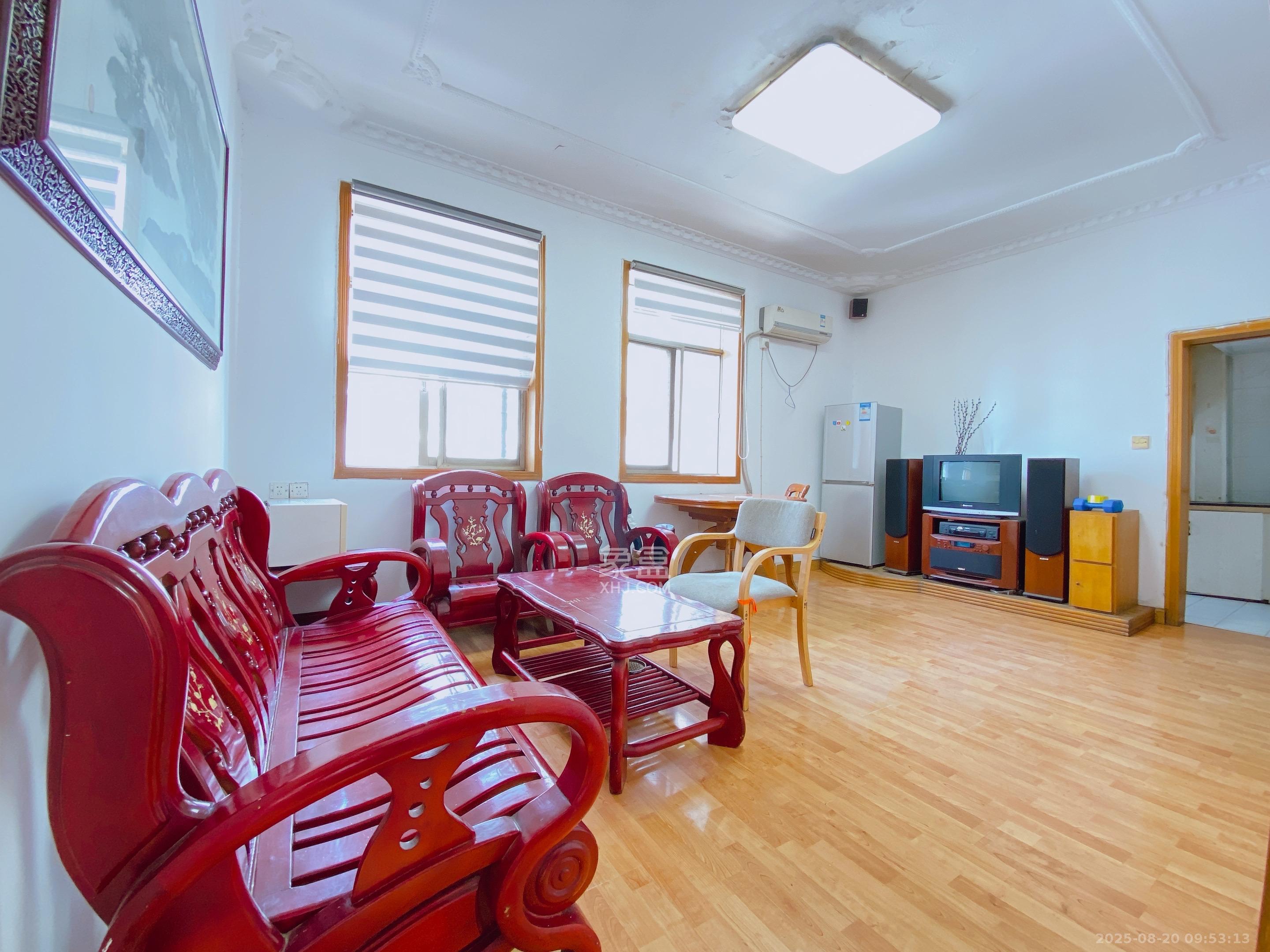 湘春路建行宿舍(佘家塘巷7号) 2室2厅1卫 1600.0元/月 湘春路建行宿舍(佘家塘巷7号) 2室2厅1卫 1600.0元/月室内图