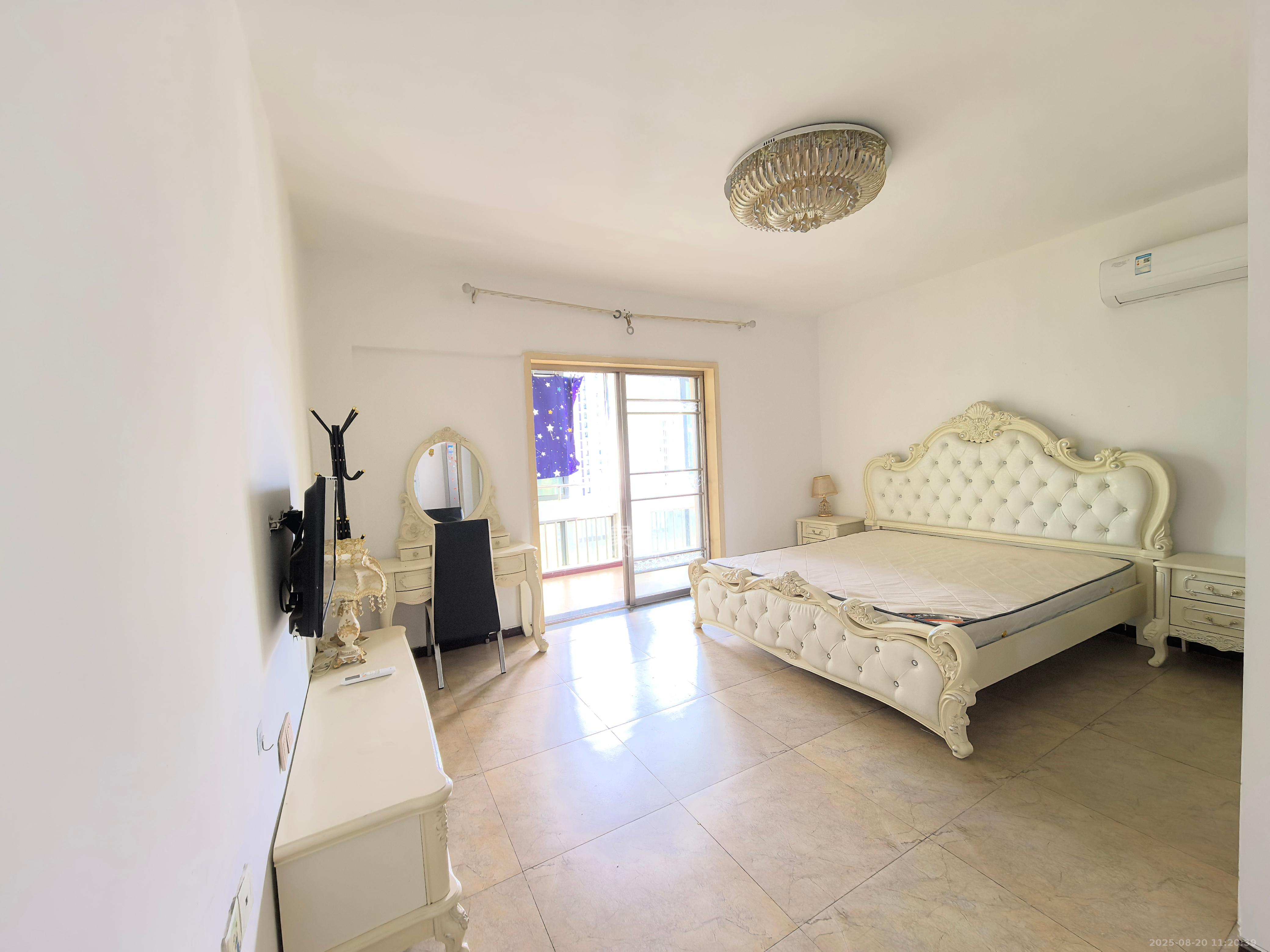 芙蓉蓉苑 1室1厅1卫 2100.0元/月 芙蓉蓉苑 1室1厅1卫 2100.0元/月室内图