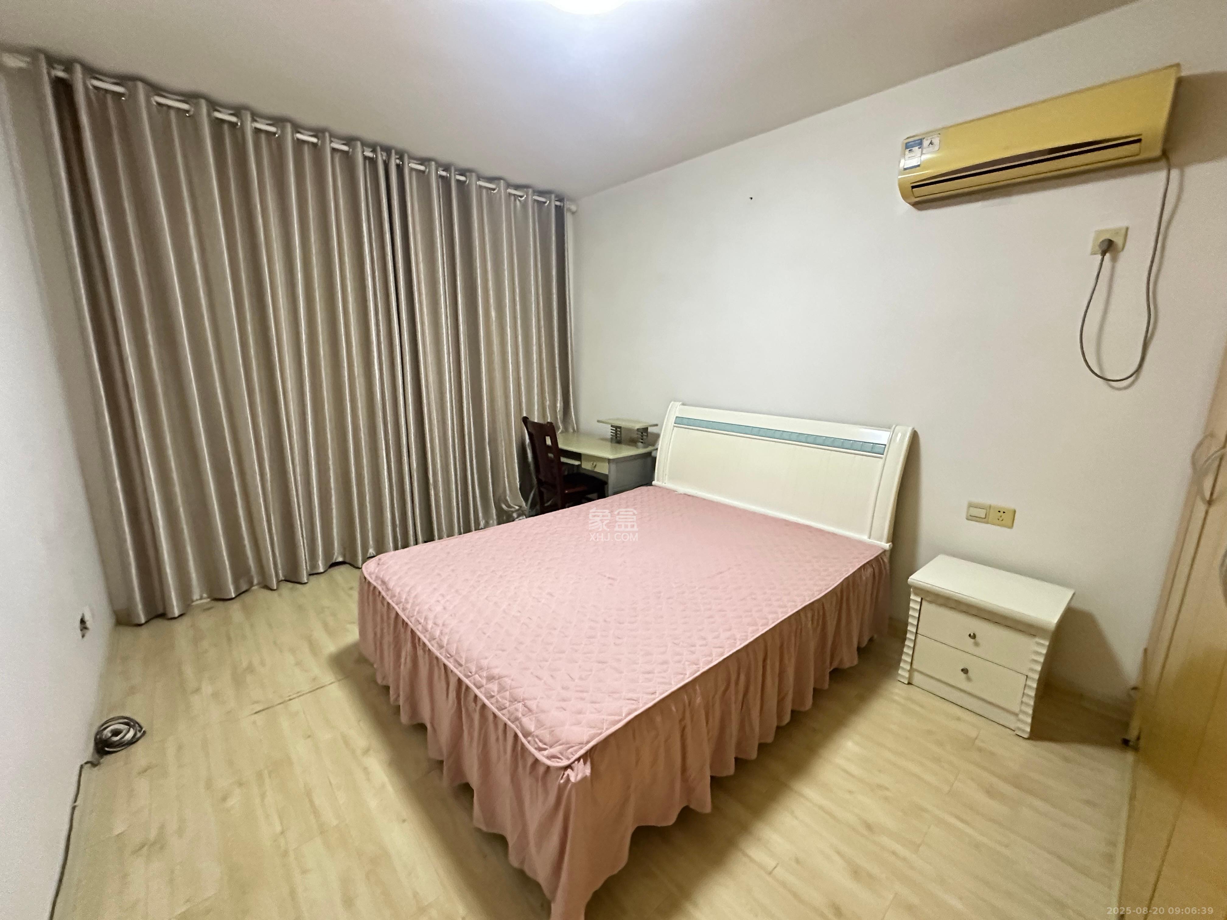 南国新城  2室2厅1卫   2100.00元/月室内图