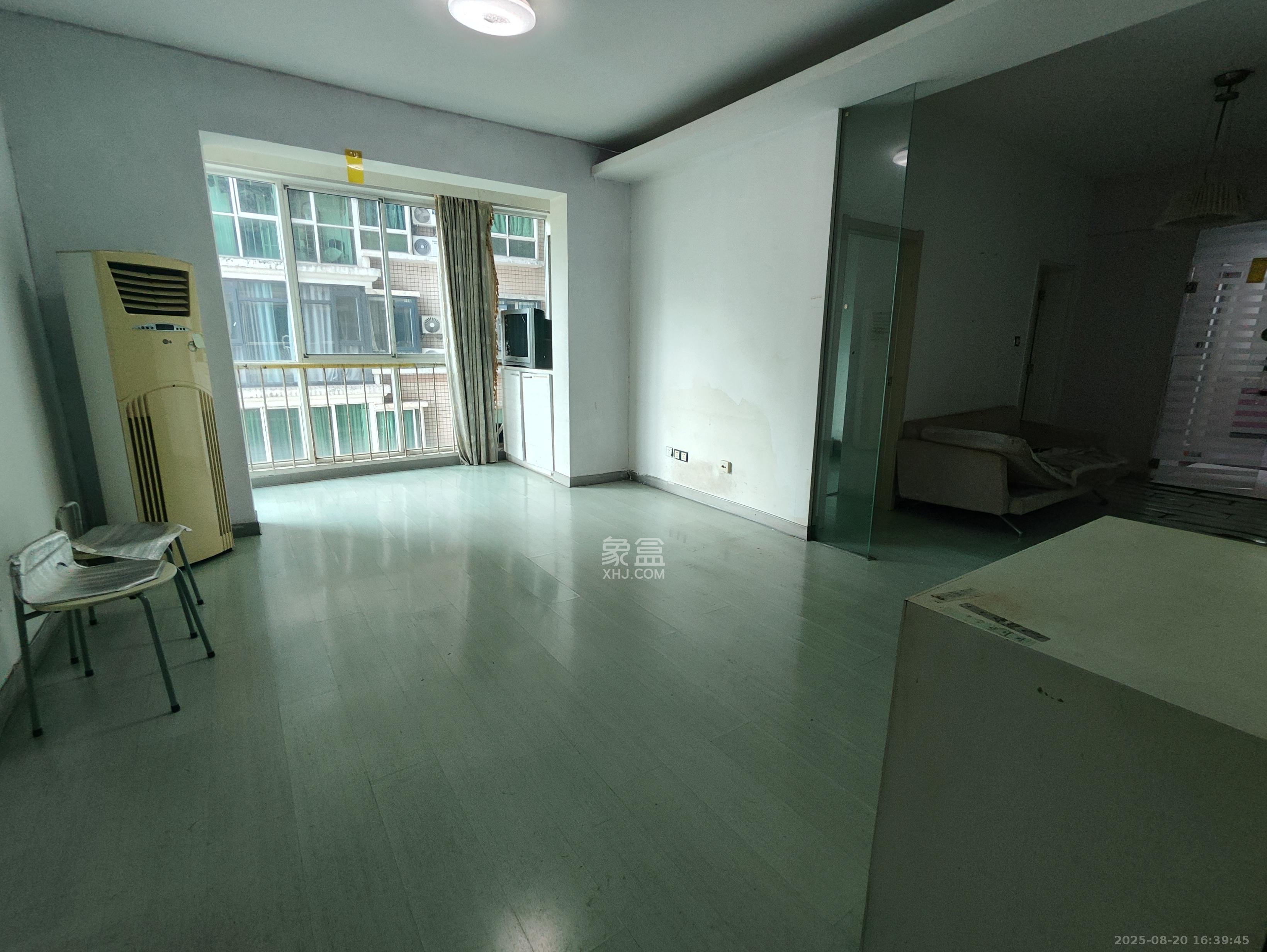 名都花园  2室1厅1卫    1700.0元/月 名都花园  2室1厅1卫    1700.0元/月